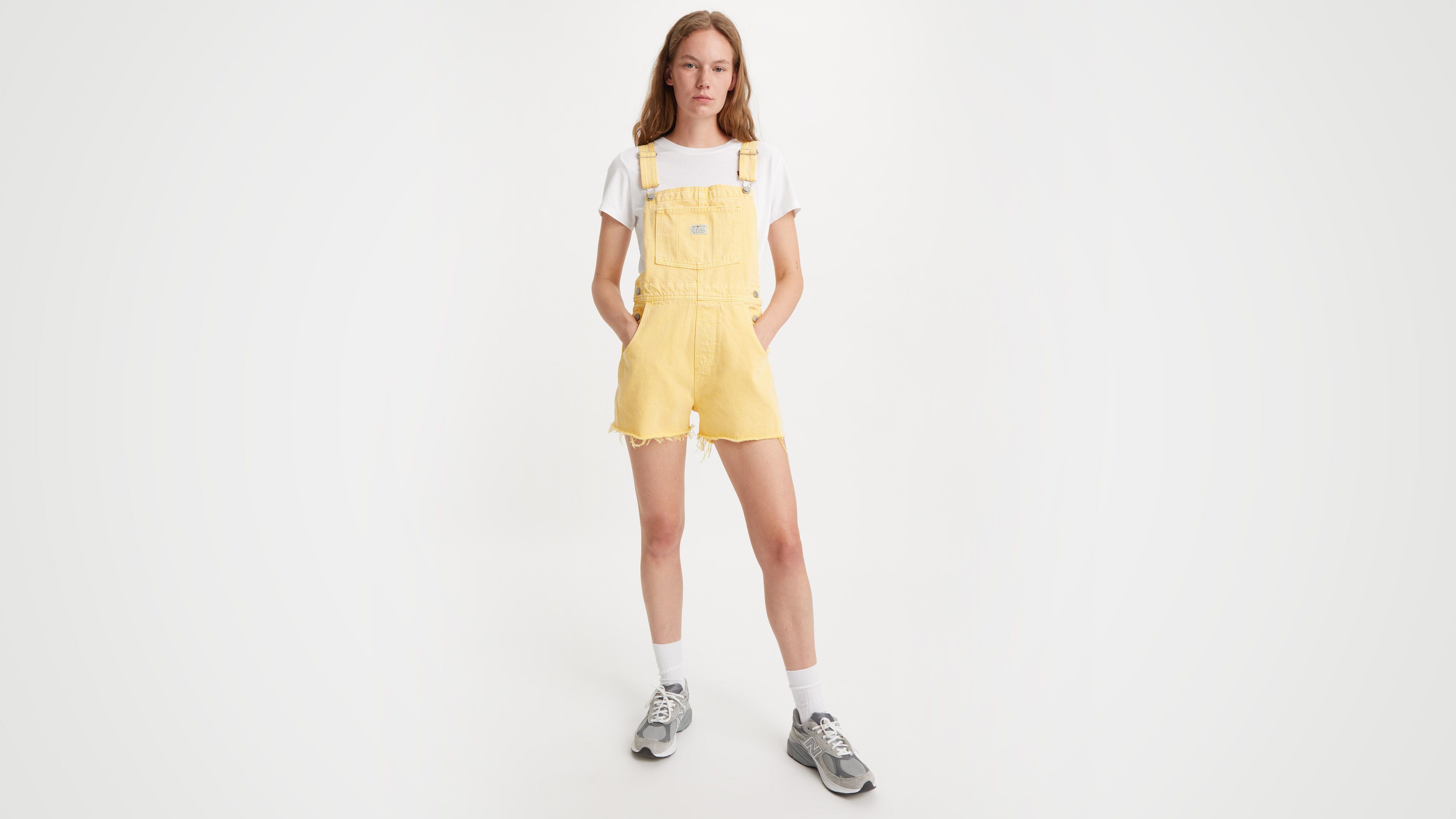 Pastel 2024 yellow overalls