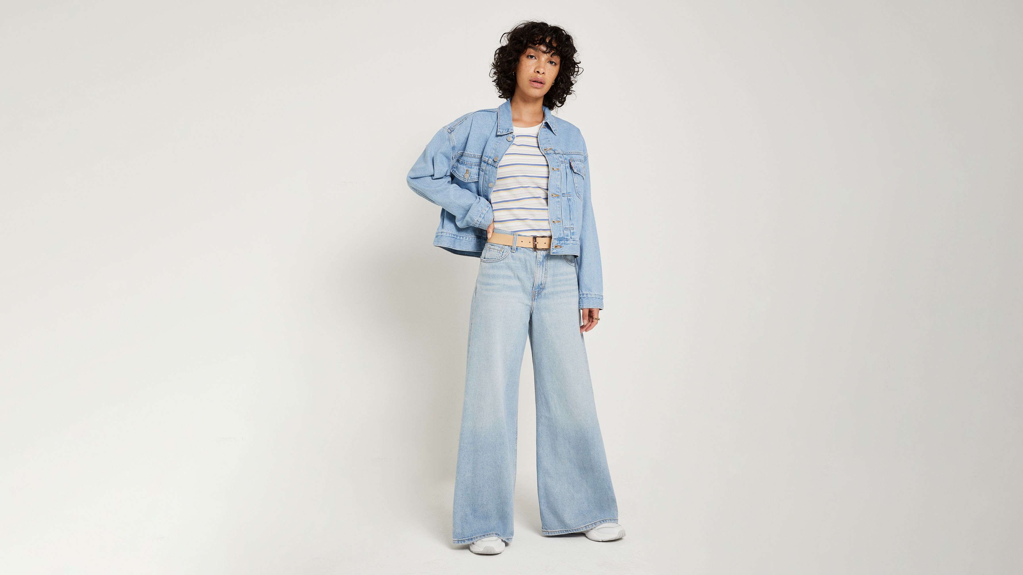 levi's super wide leg jeans