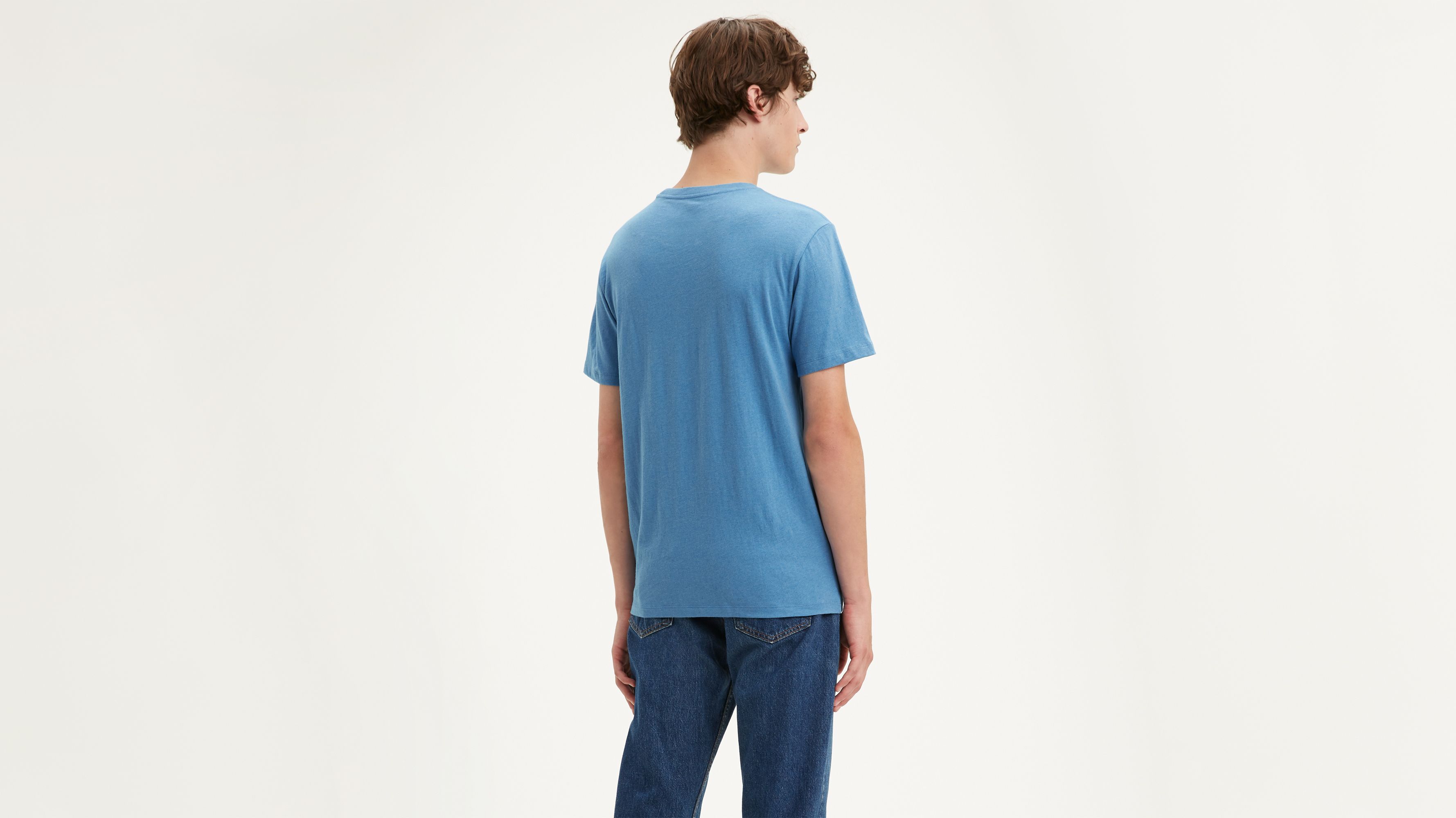 Levi’s® Crest Graphic Tee Shirt 2