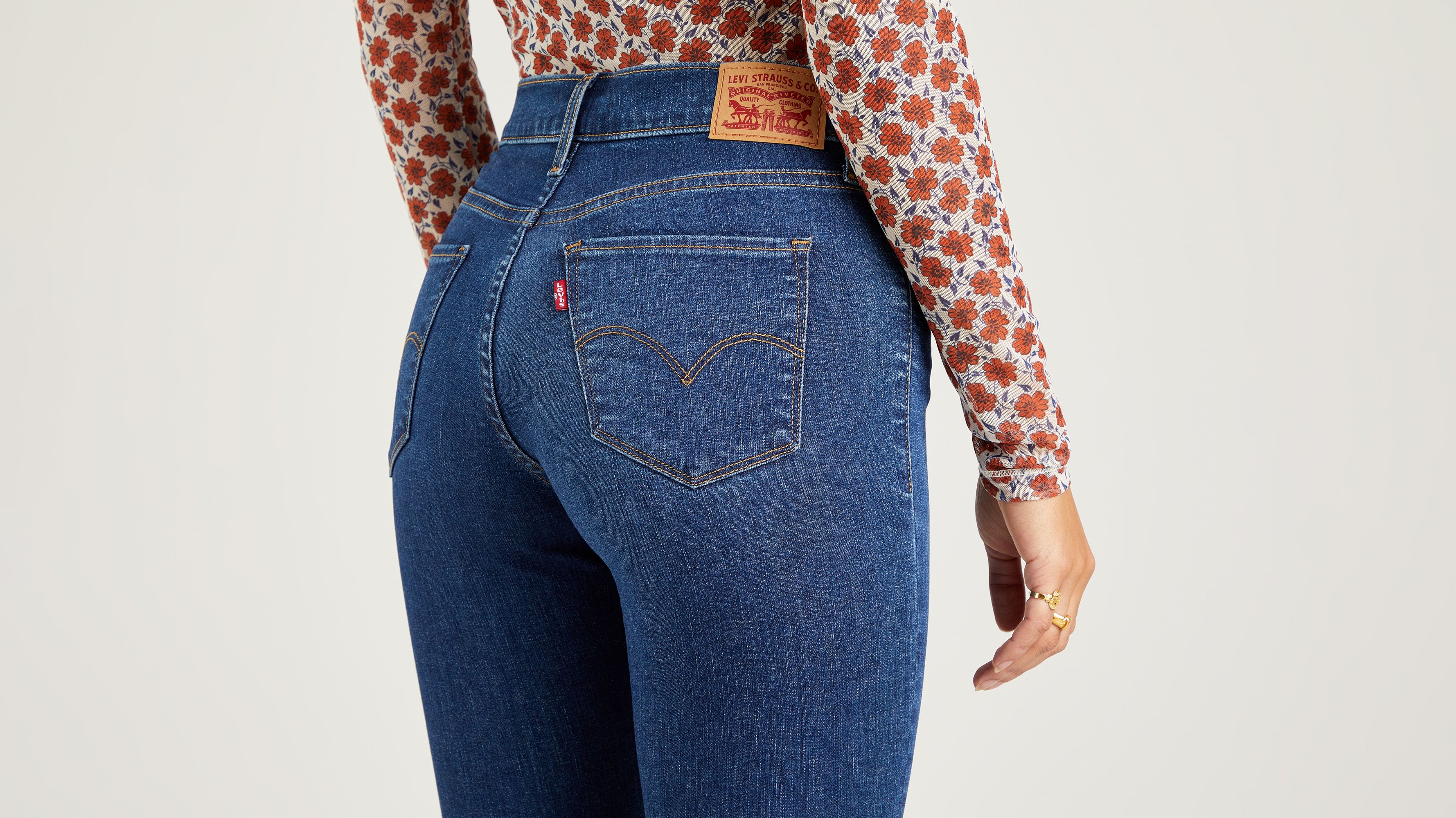 Levis 310 shaping super hot sale skinny