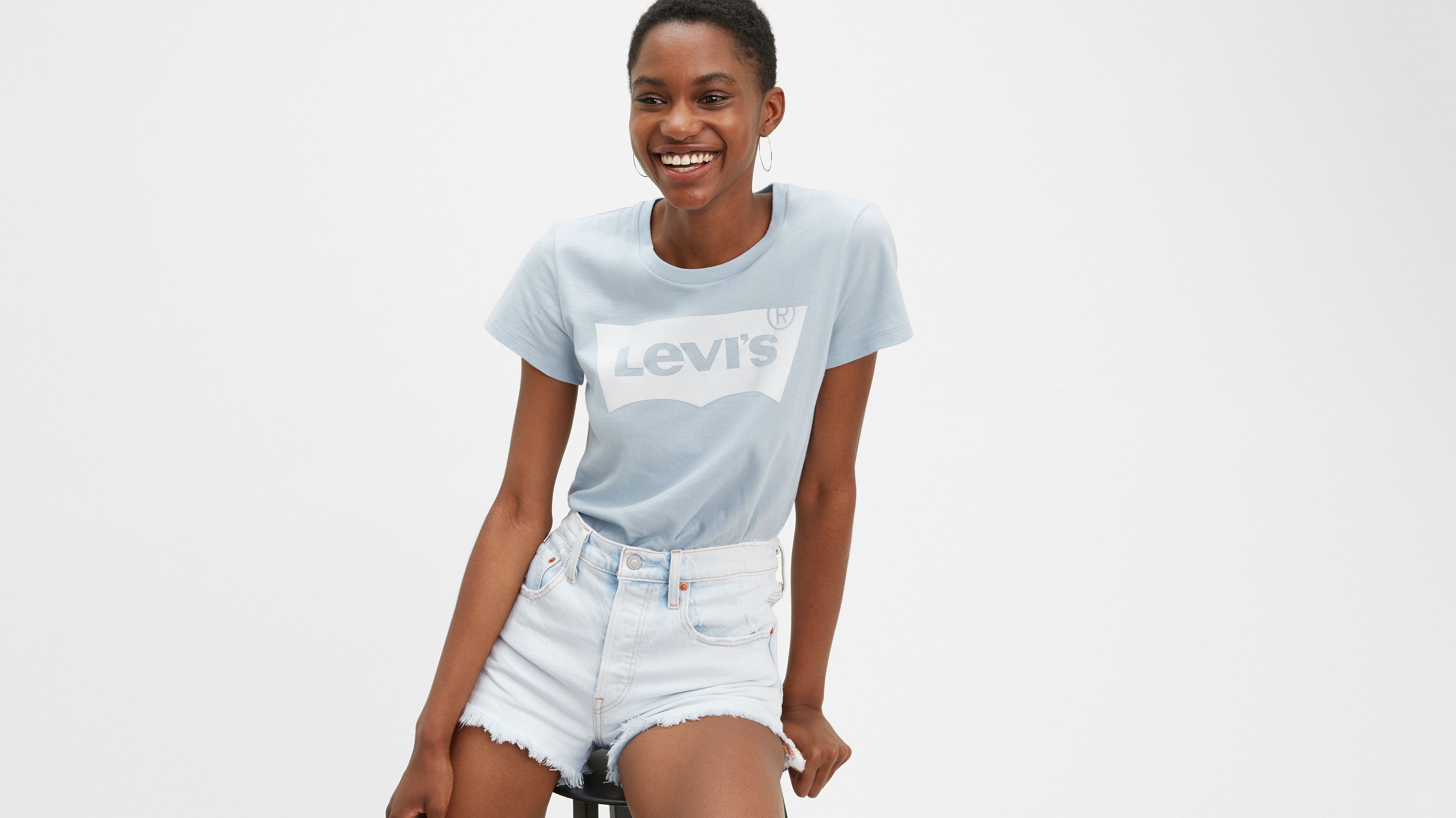 levis womans shorts