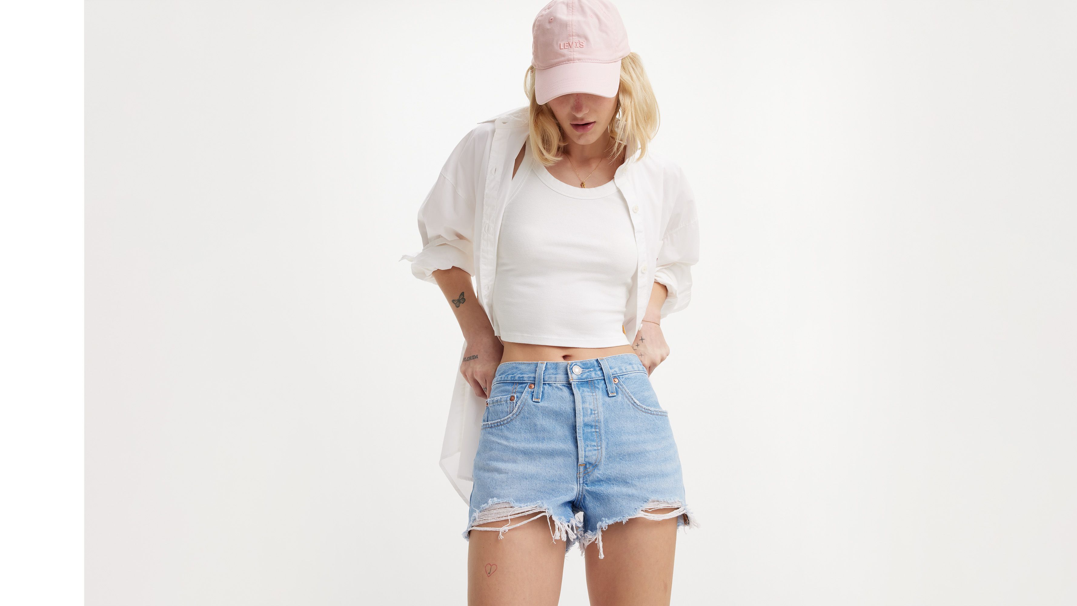 Distressed shorts levis best sale