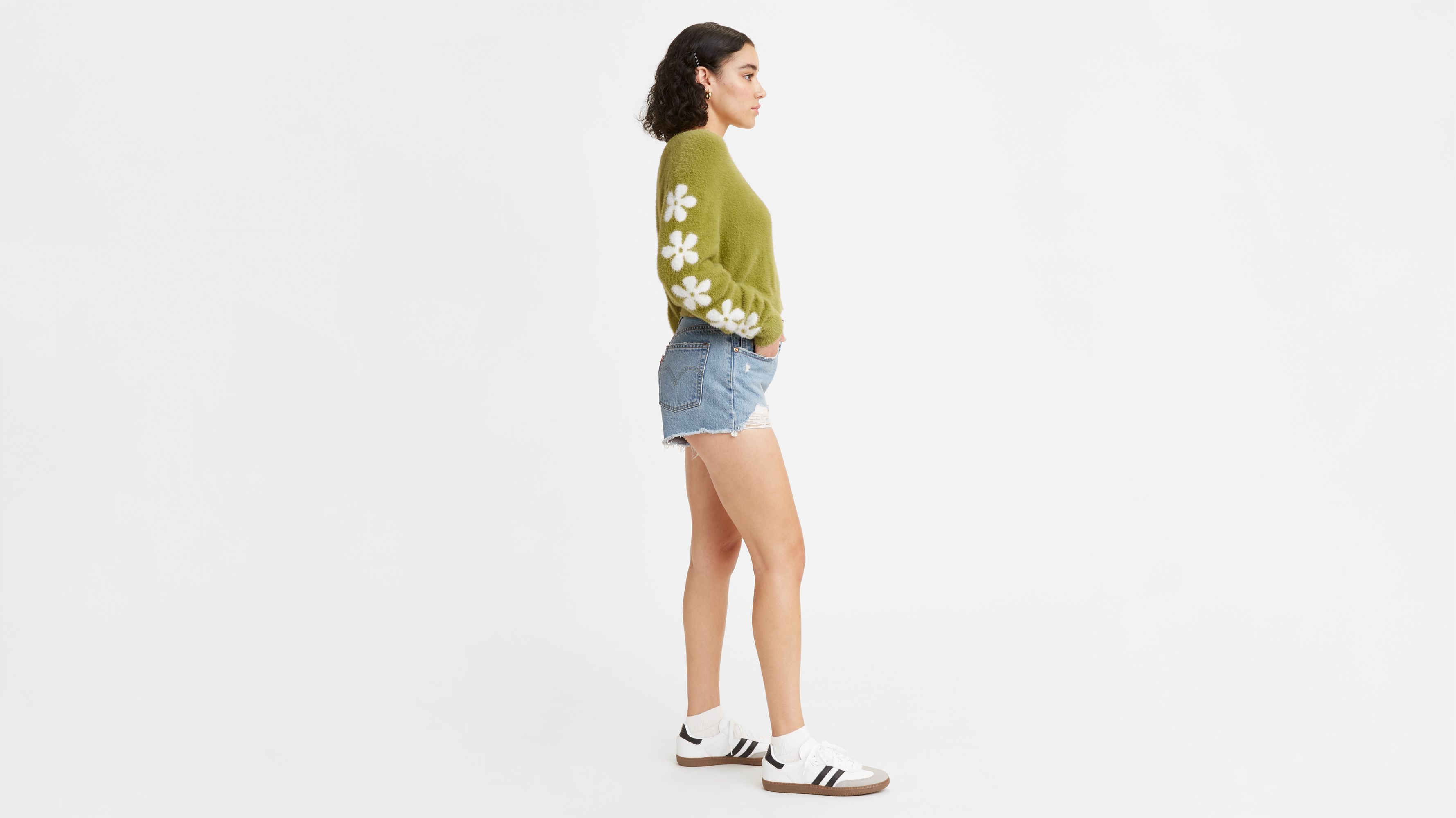 Levi's High Waist Mom Short In A Pinch, Shop Now at Pseudio!