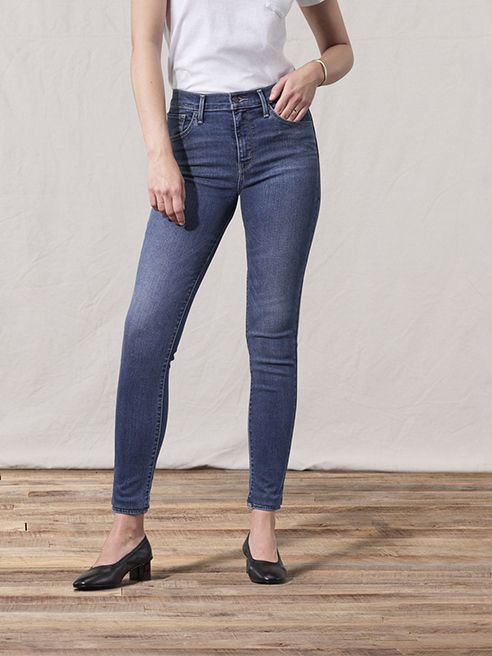 levi's curvy straight jeans