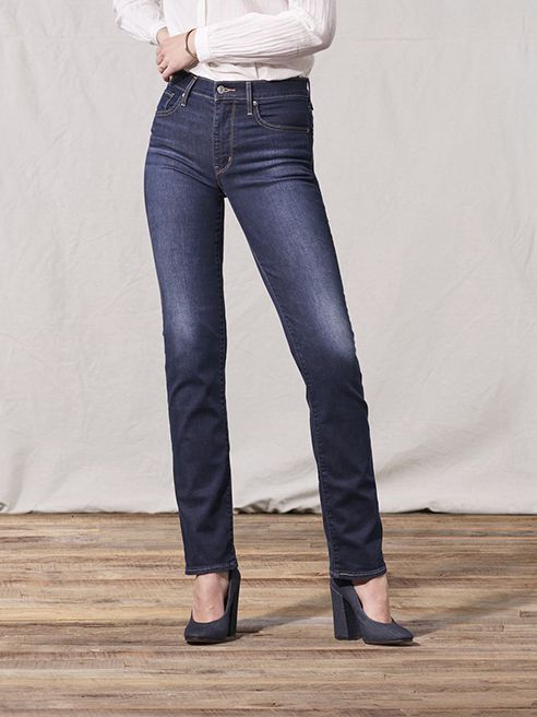 best levi's for curvy figure