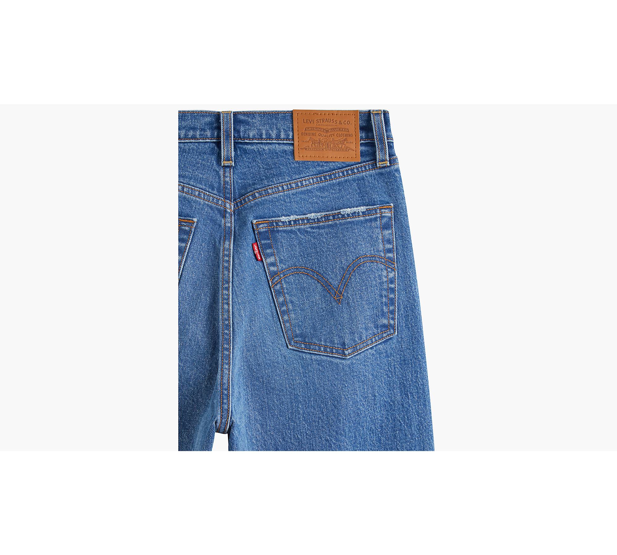 Levi's Ribcage Straight Ankle Jeans In The Middle