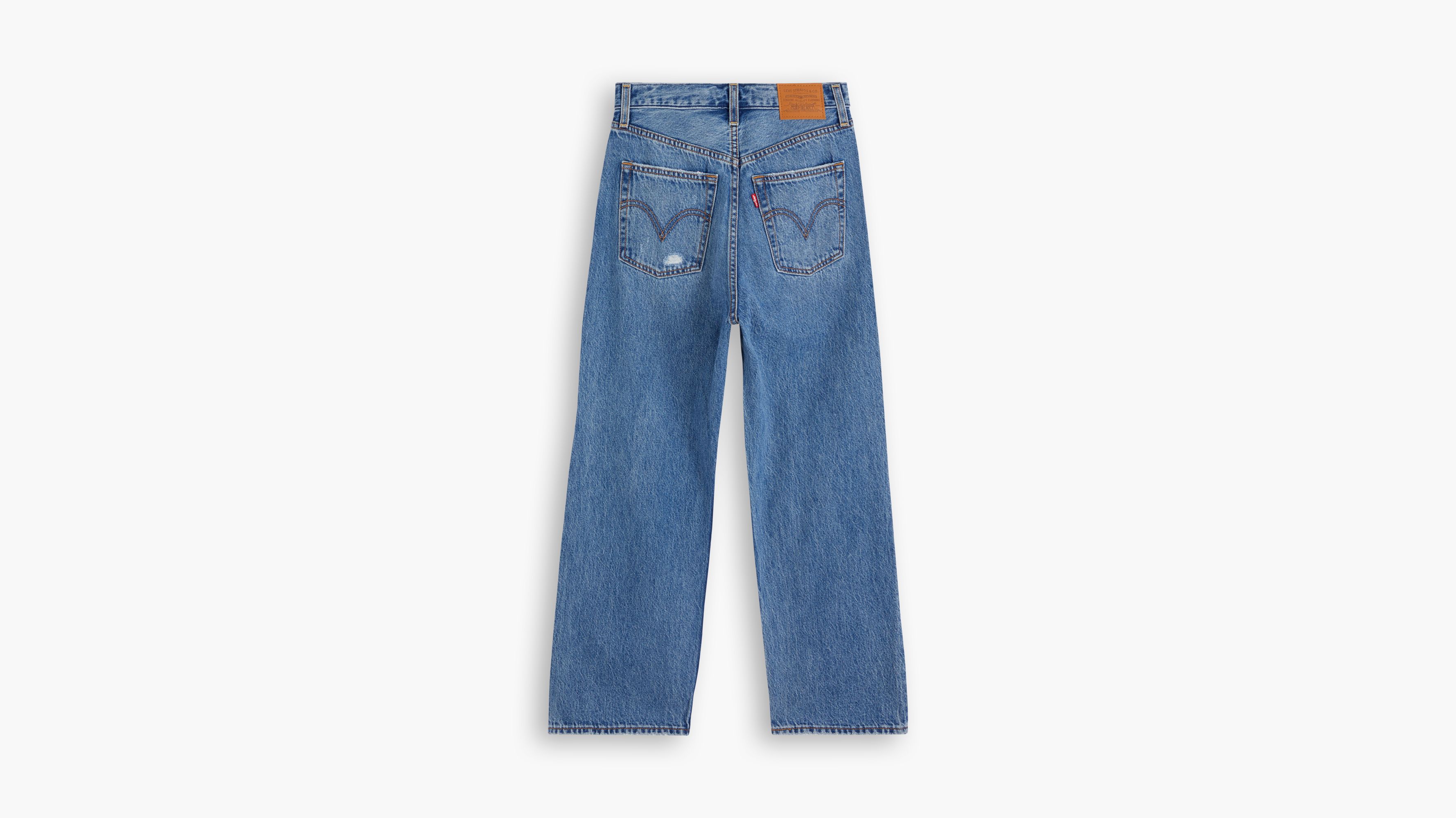 These Levi's Ribcage Straight Ankle Jeans Are About To Become Your New  Faves — And They're Up To 40% Right Now