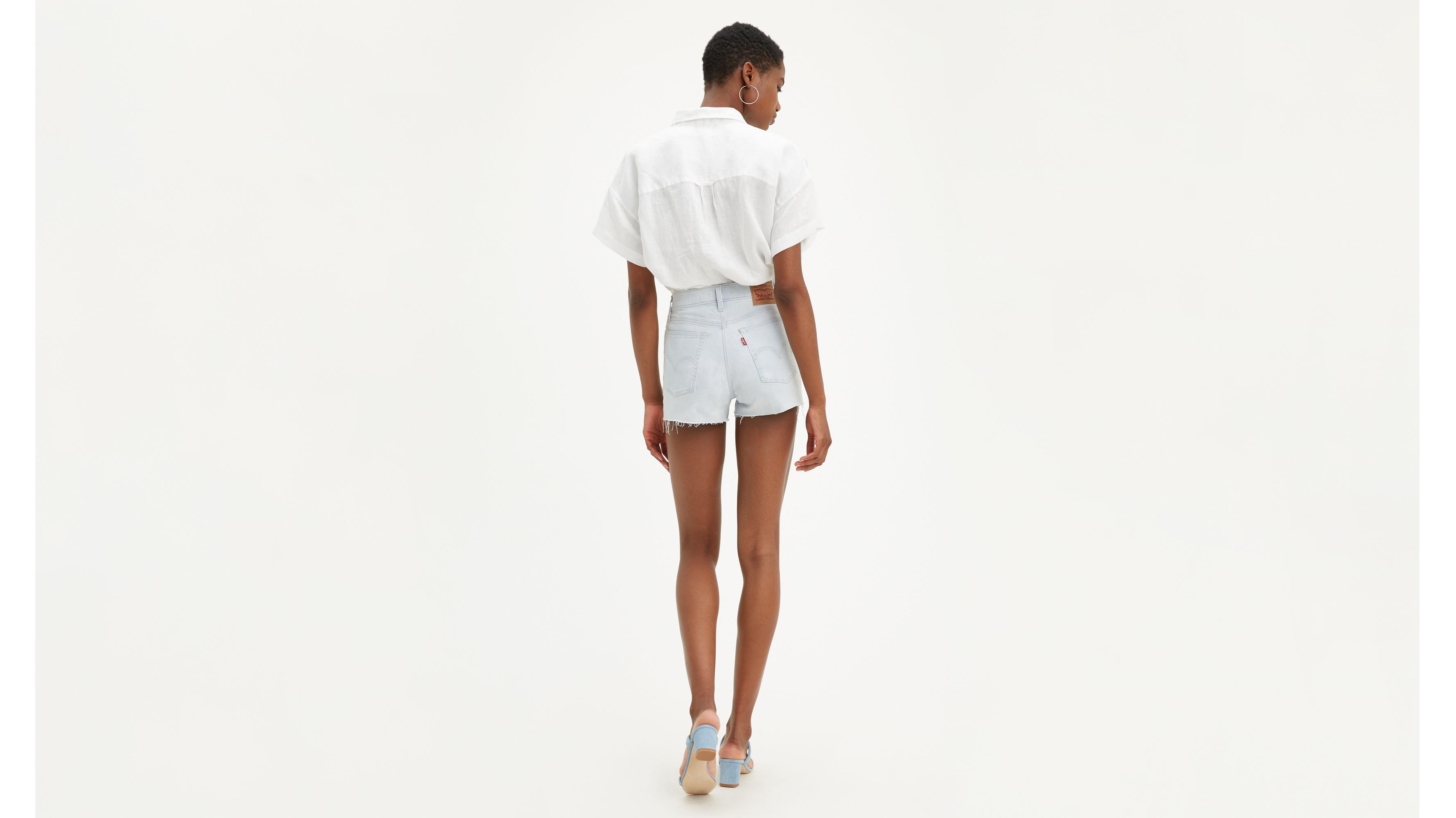 white high waisted levi shorts