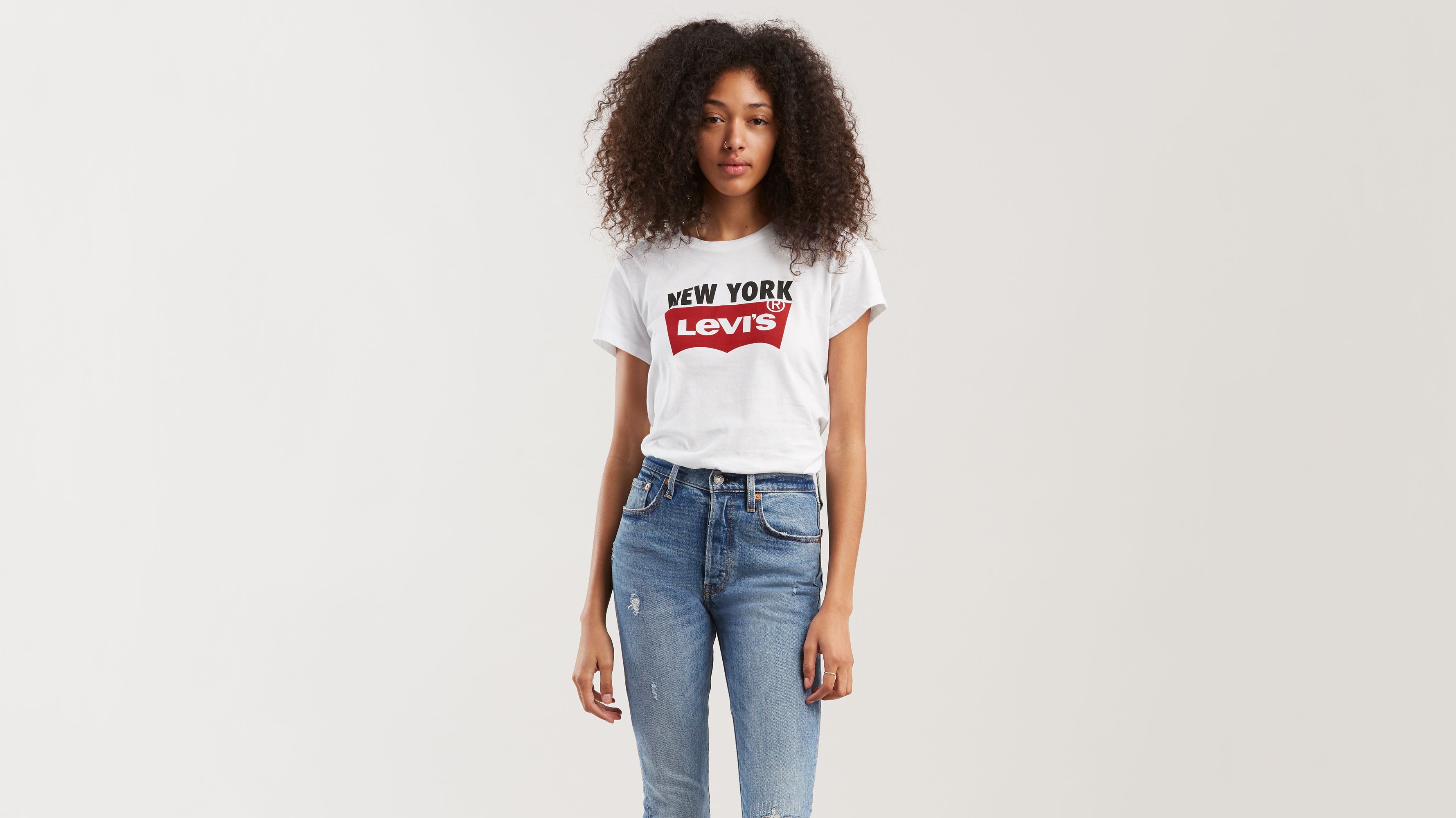 T shirt on sale levis new york