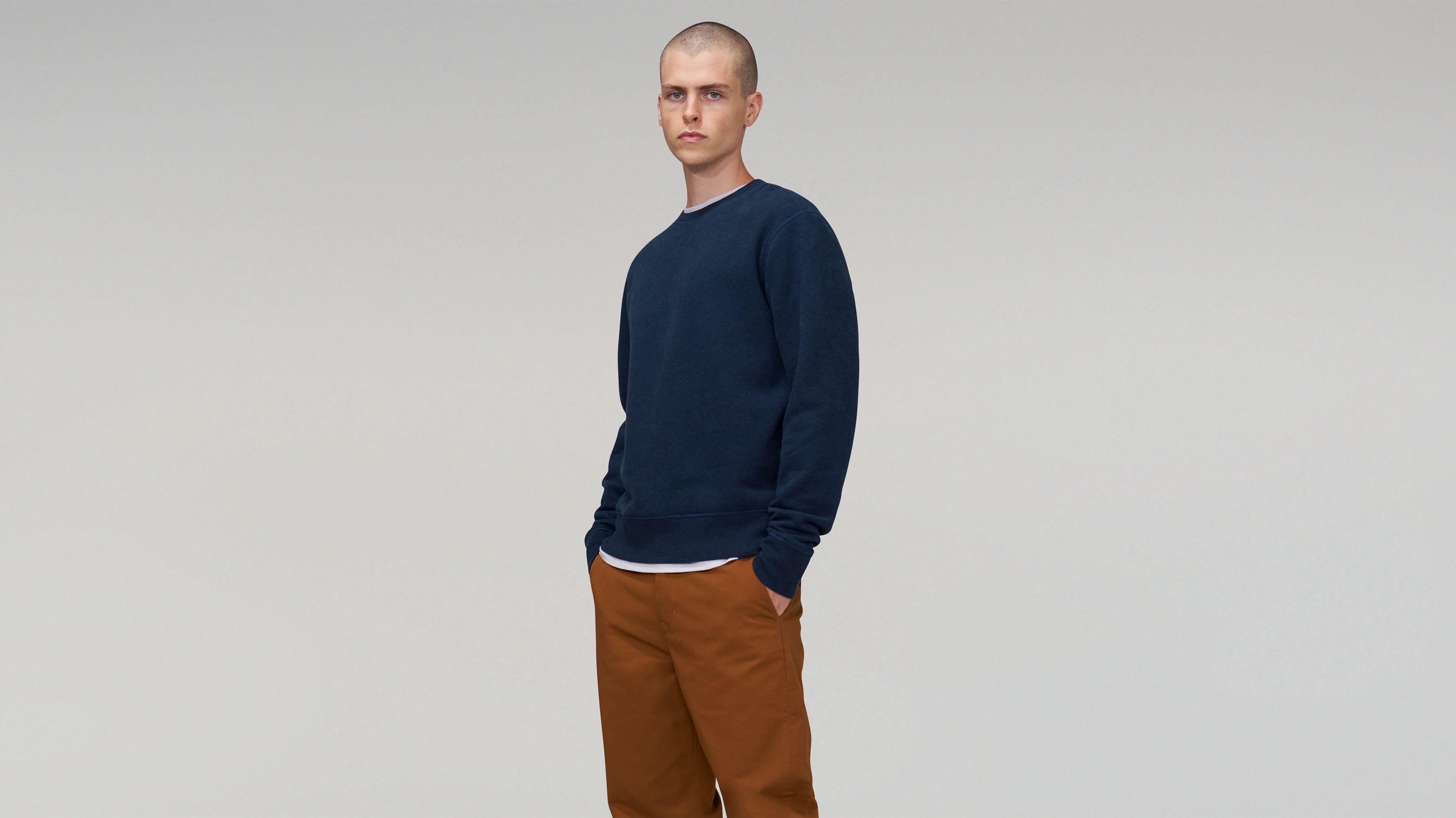 levi crew neck sweatshirt