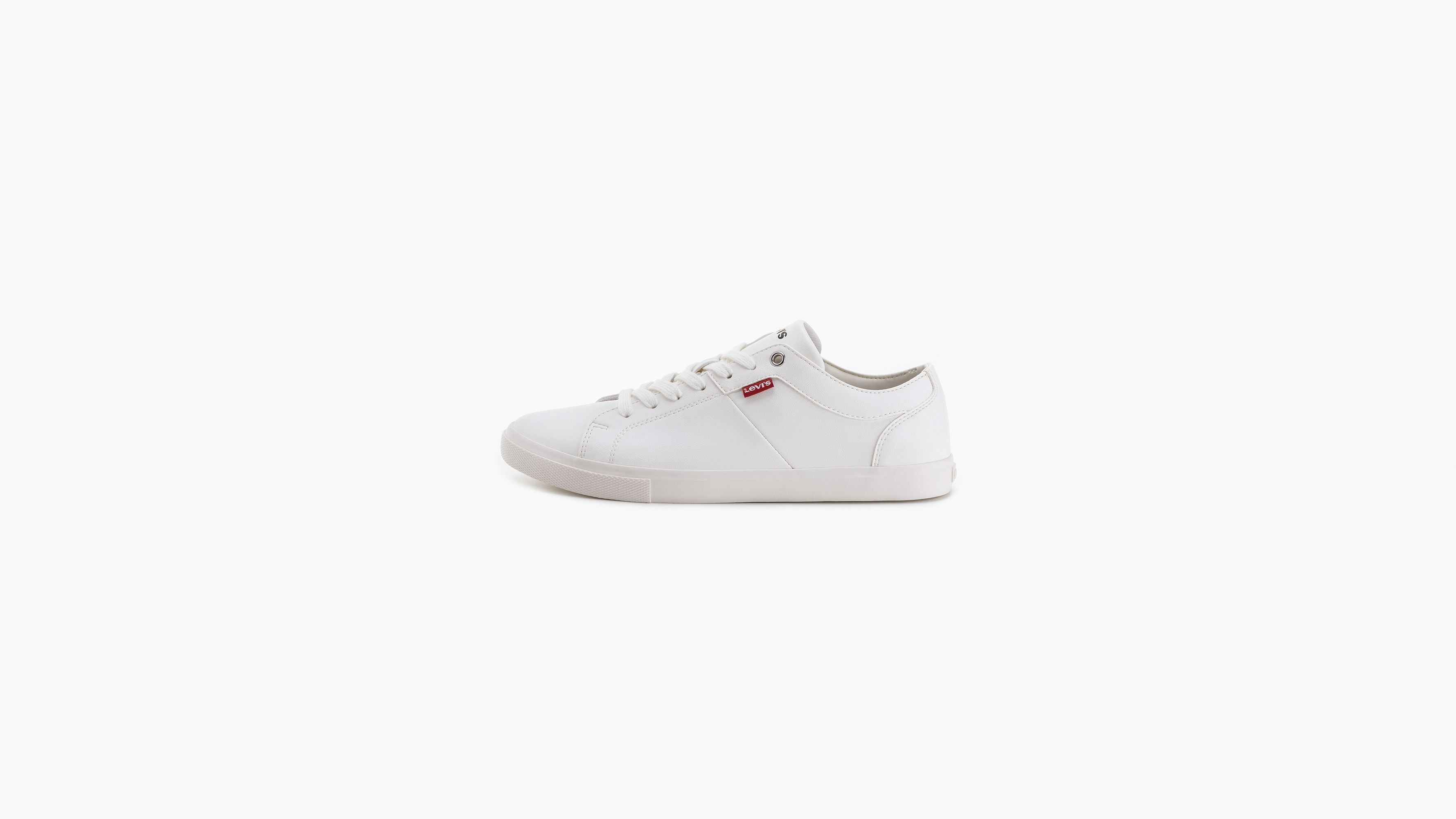 levis woods trainers