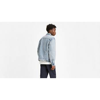 Vintage Relaxed Fit Trucker Jacket - Light Wash