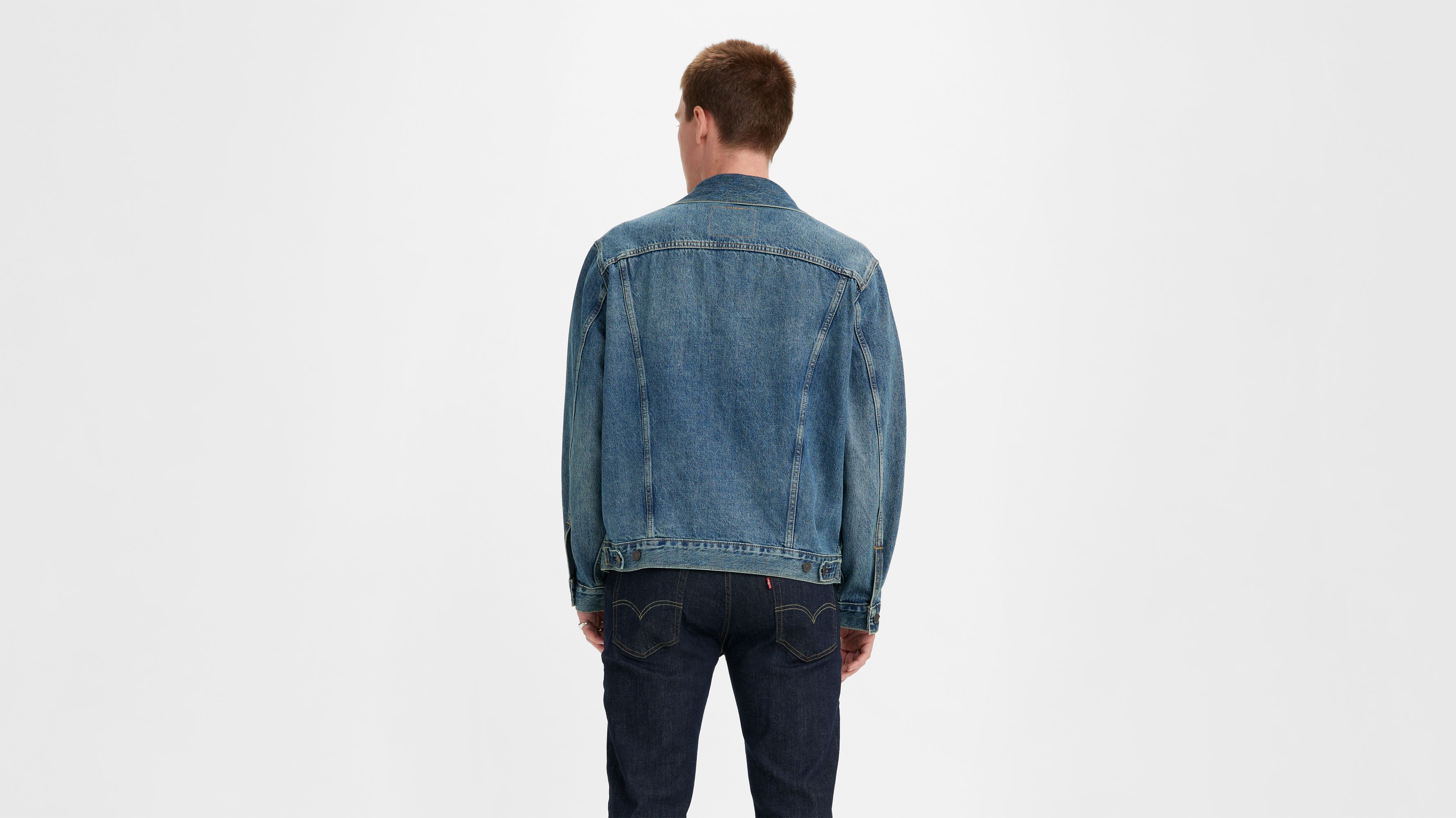 Vintage Relaxed Fit Trucker Jacket - Light Wash