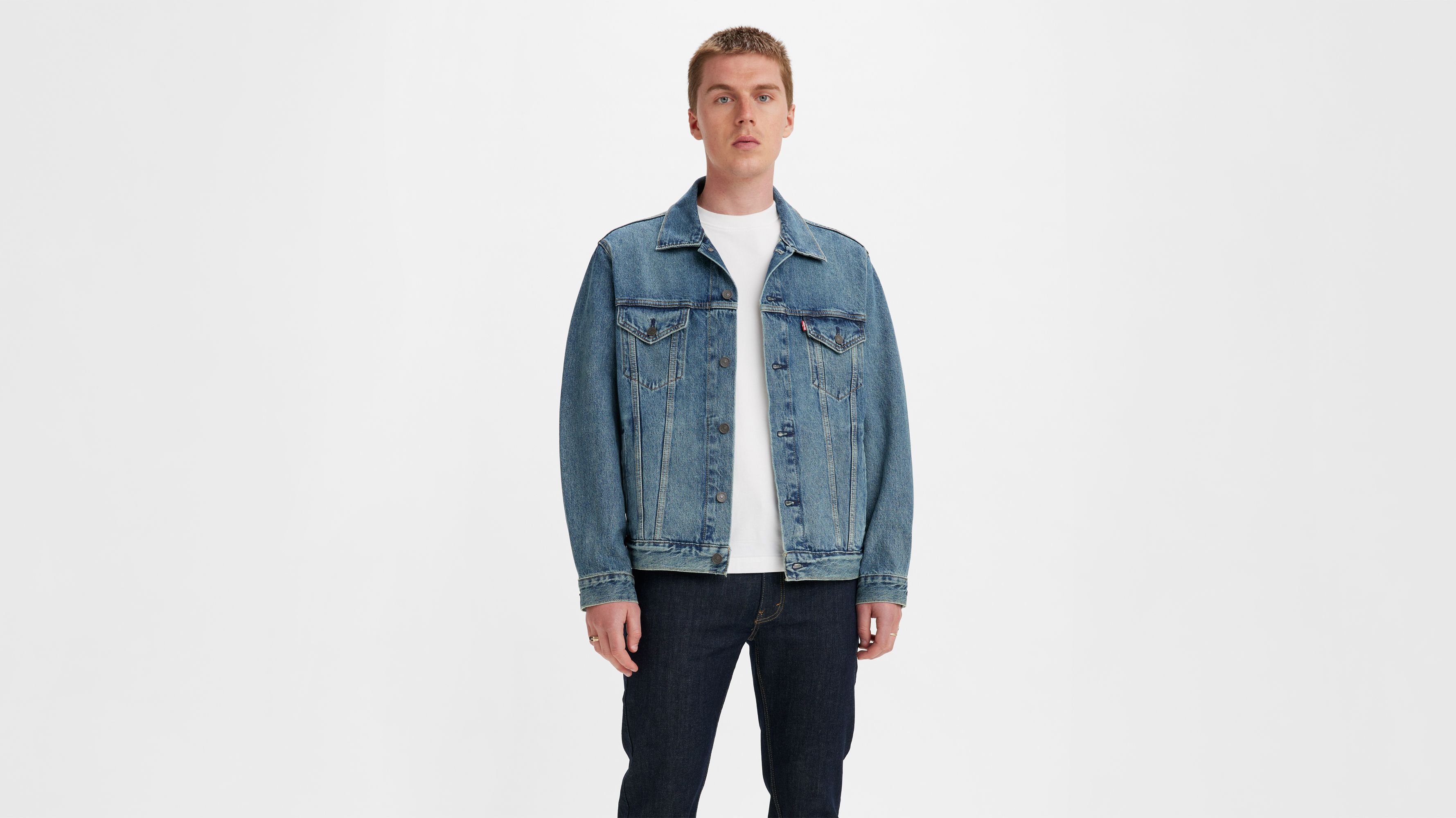 Vintage Relaxed Fit Trucker Jacket - Medium Wash