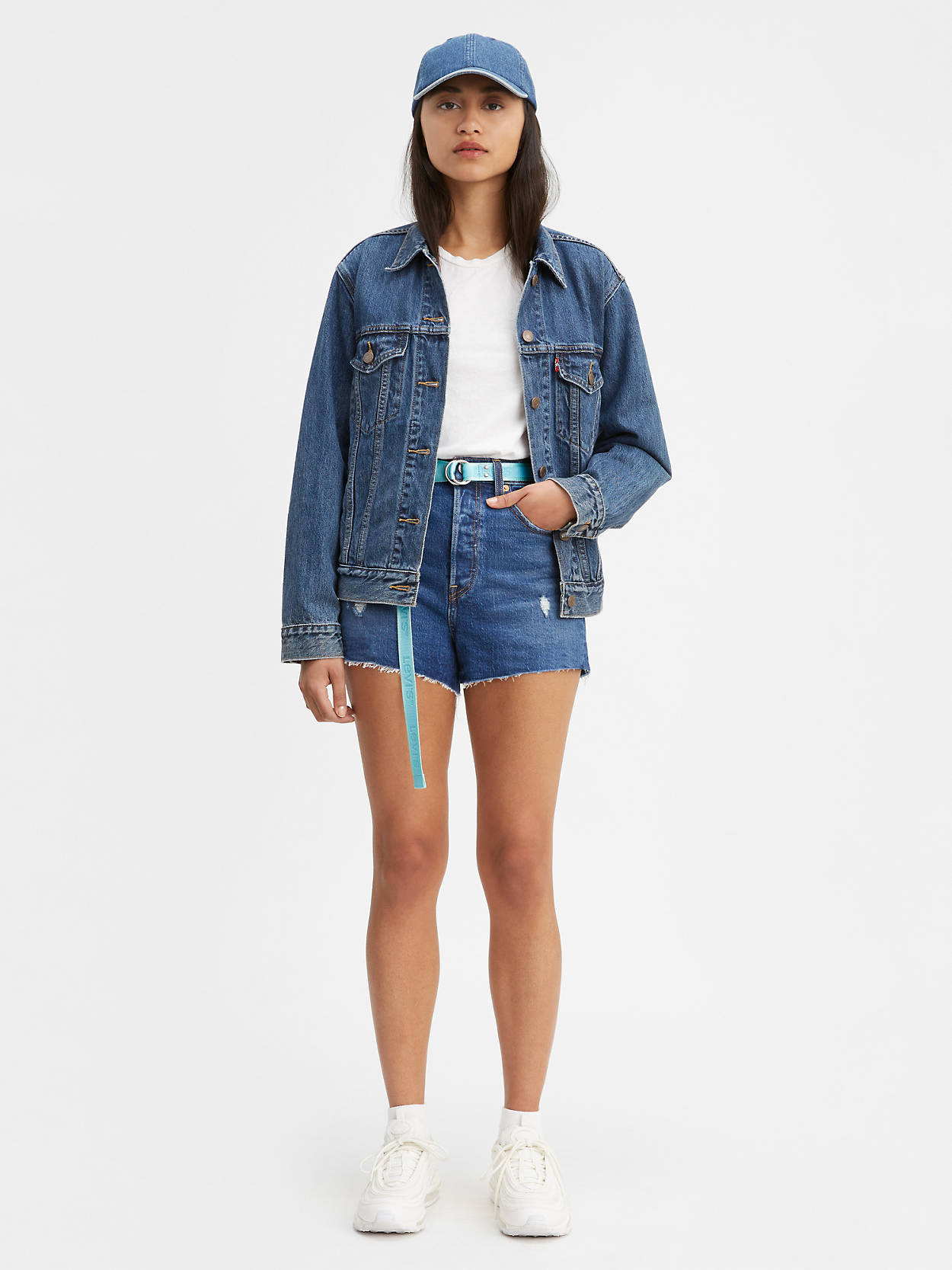Levi’s: 40% Off Sitewide + Free Shipping