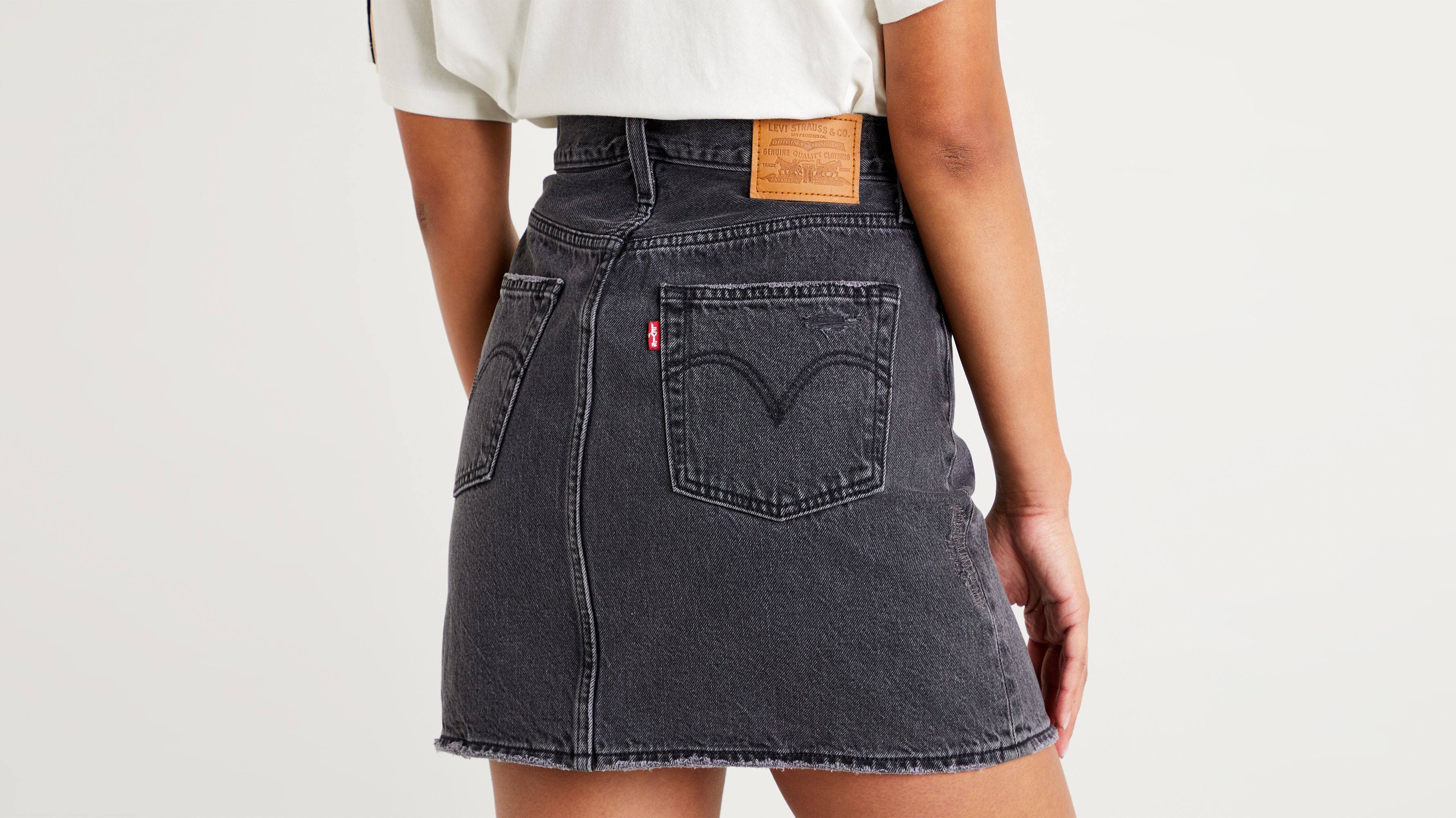 High Rise Deconstructed Iconic Skirt - Black | Levi's® GB