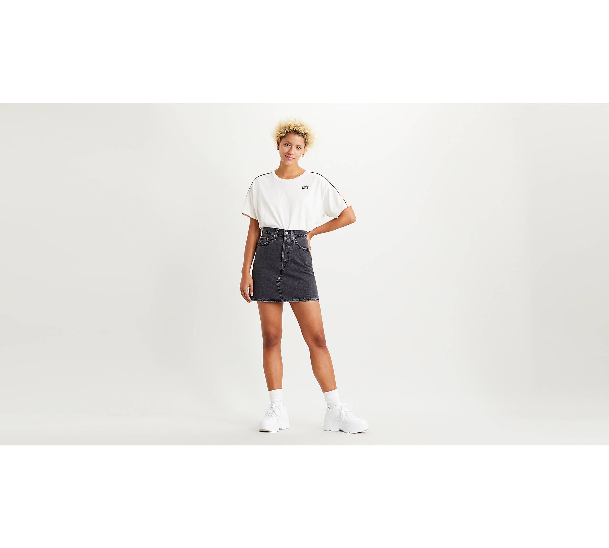 High Waisted Denim Skirt With Button Fly - Black | Levi's® US