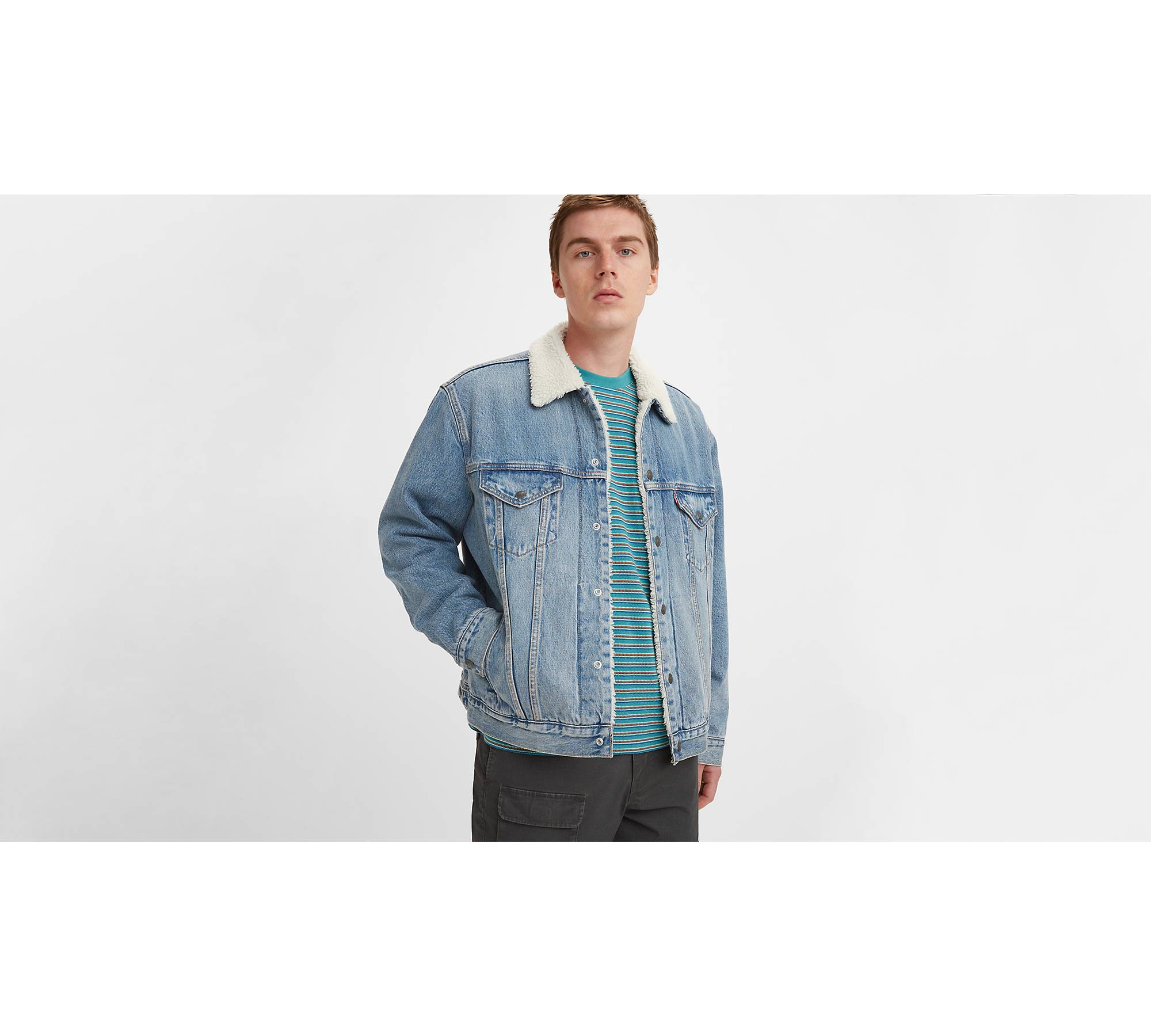 Vintage Relaxed Fit Sherpa Trucker Jacket - Light Wash