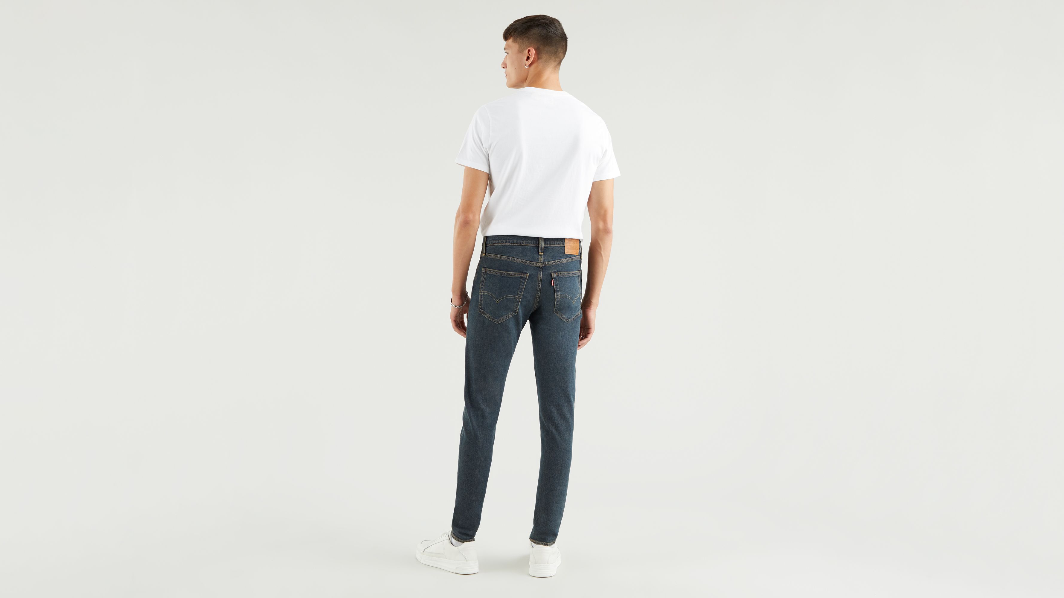 levi's skinny taper fit