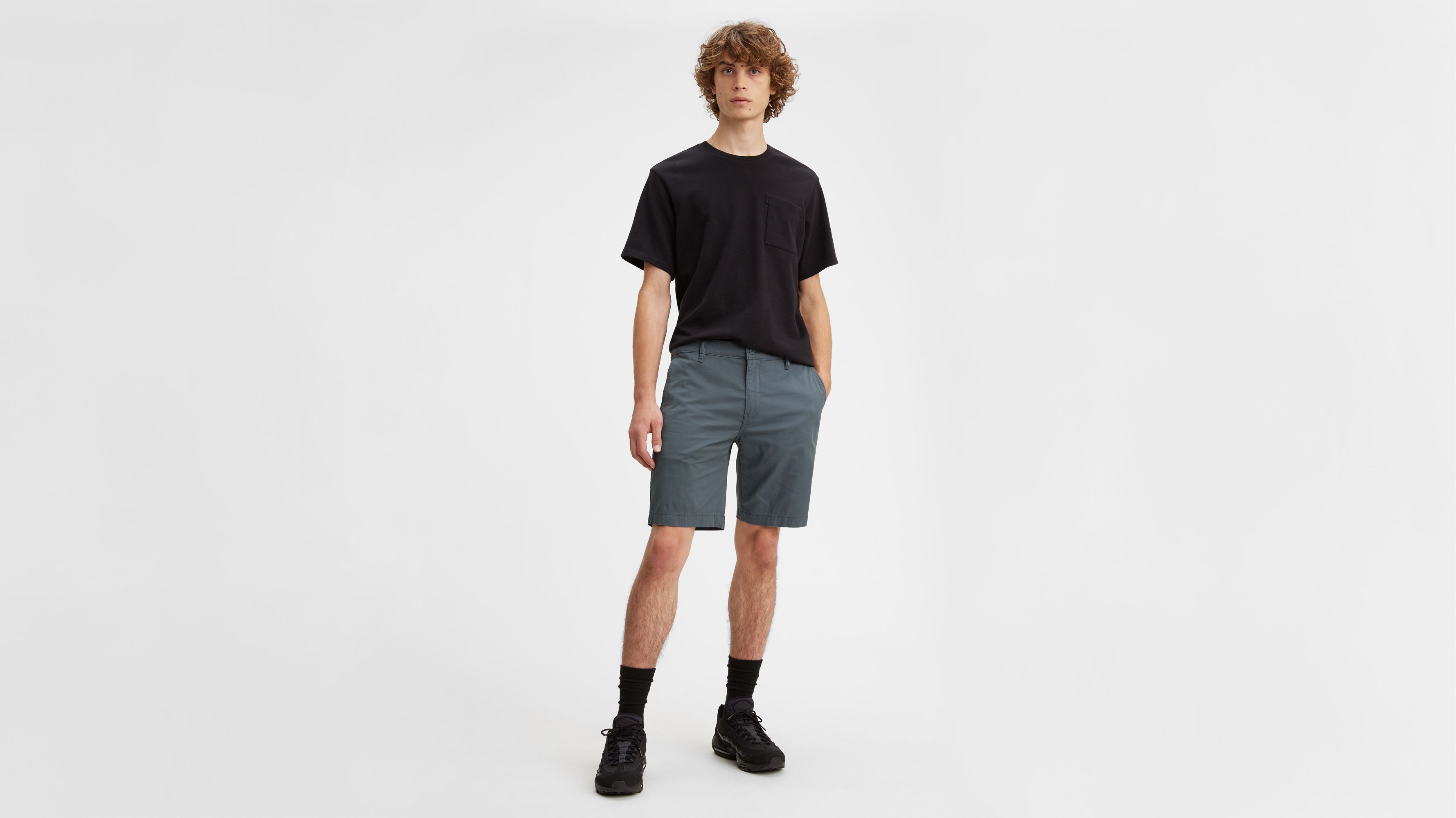 levi's men's standard taper chino short