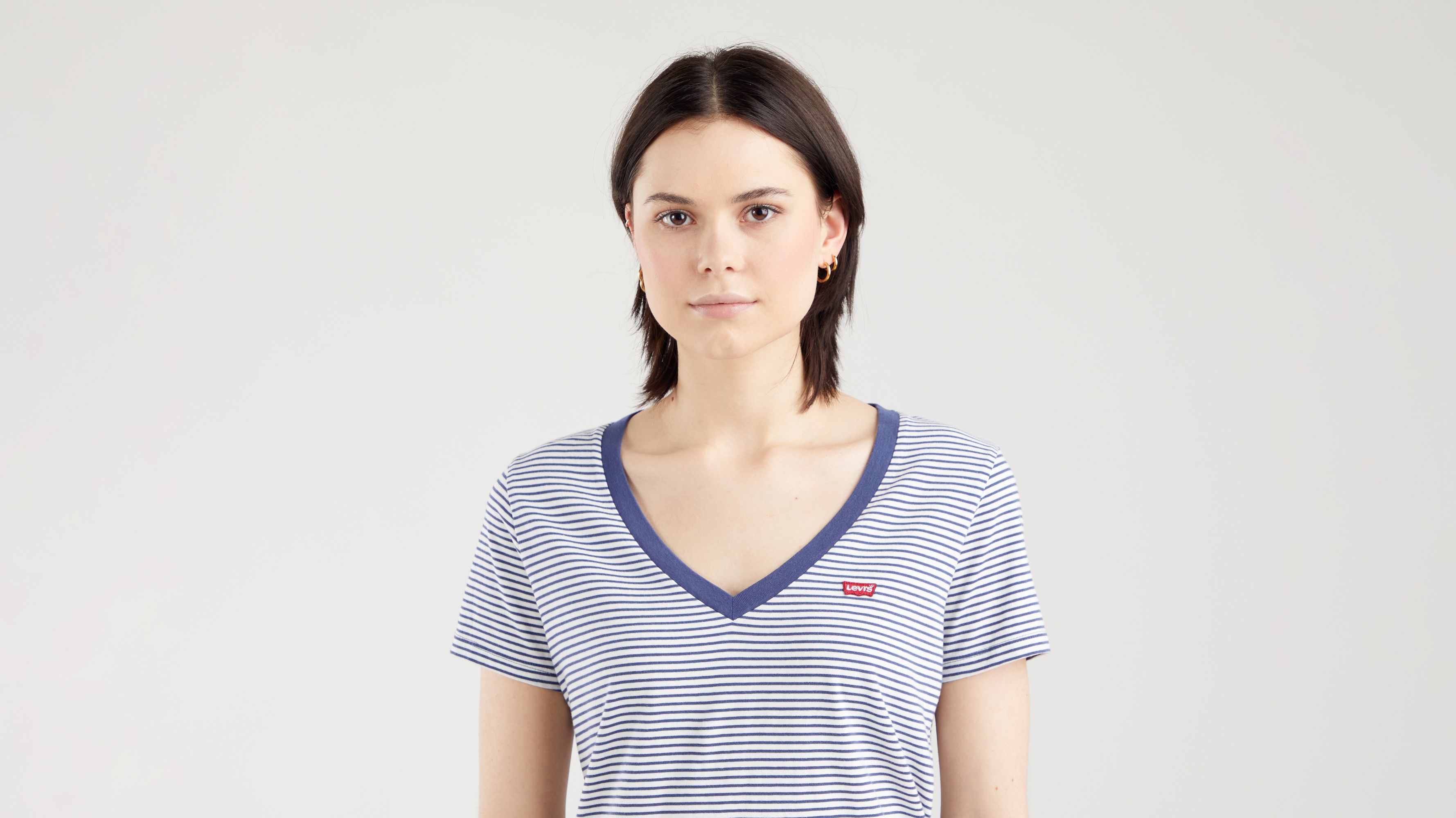 The Perfect V-Neck 3