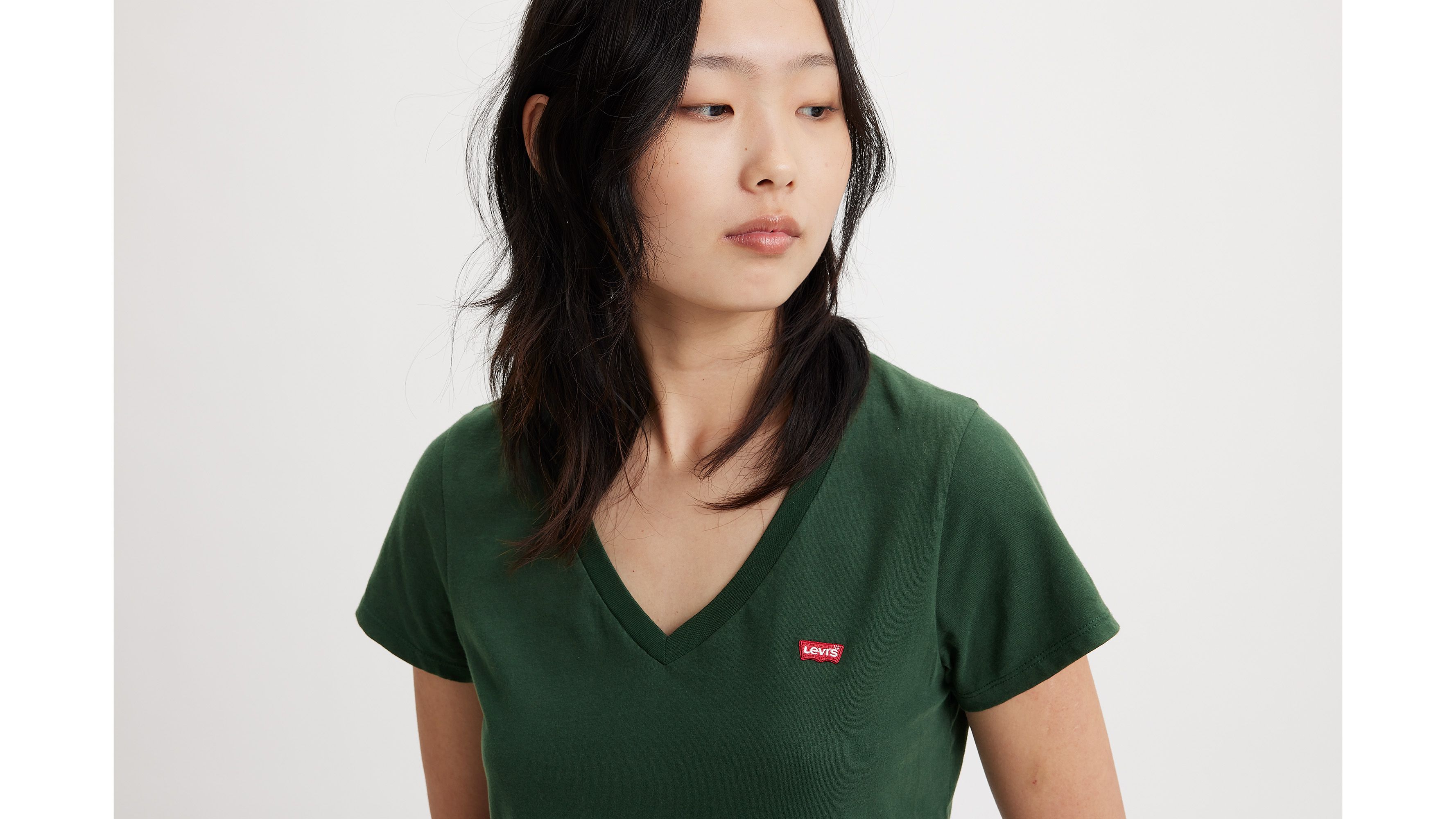 Perfect V-Neck Tee 4