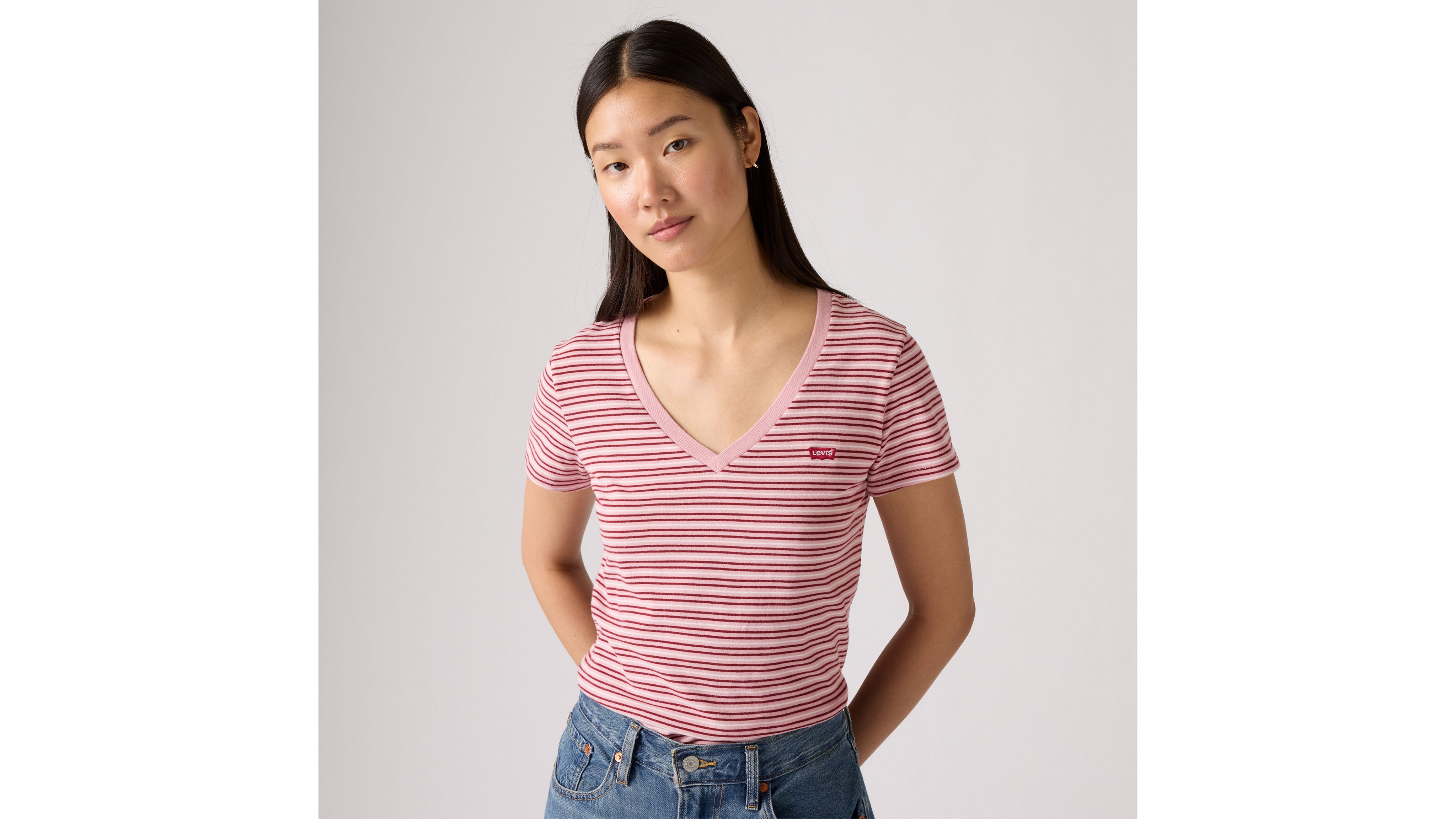 Perfektes T-Shirt mit V-Ausschnitt 1