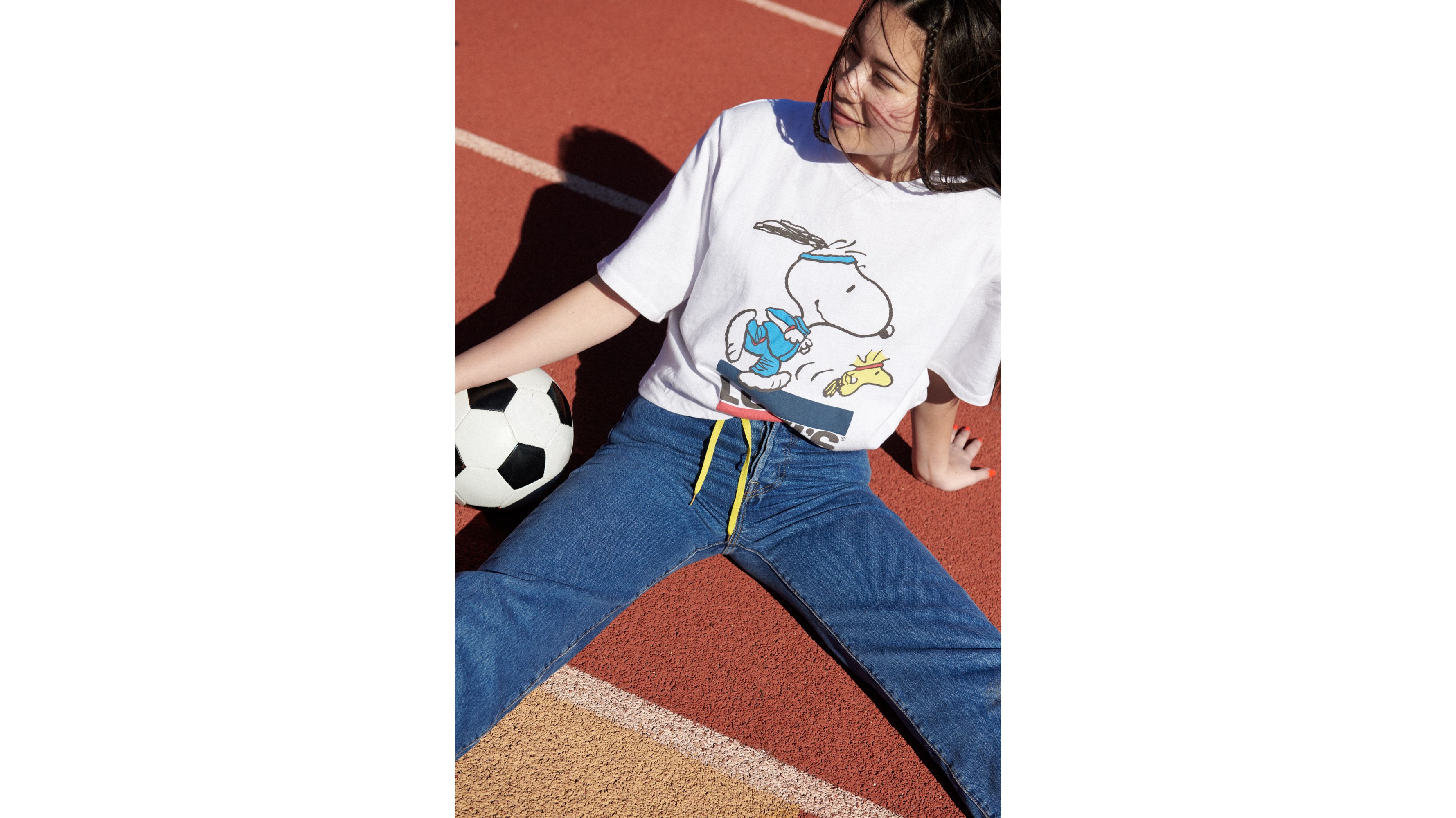 Levi's x Peanuts running sportswear logo print t-shirt in white