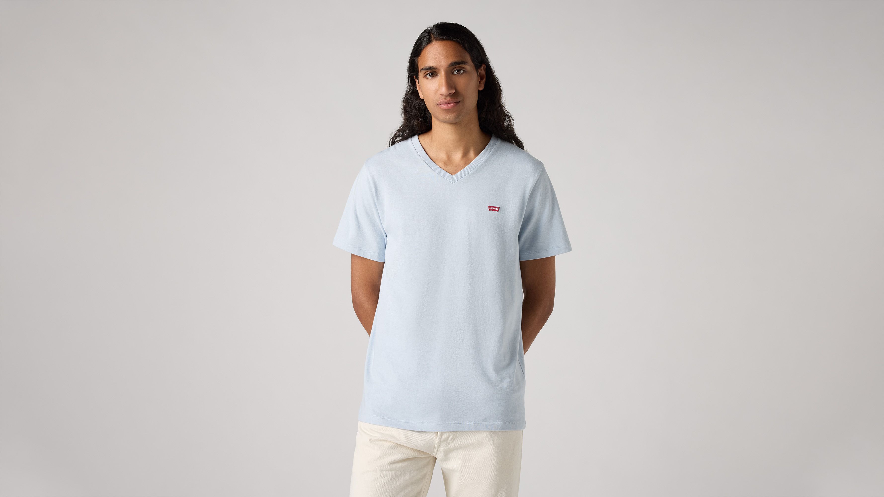 Original Housemark V-Neck Tee 1