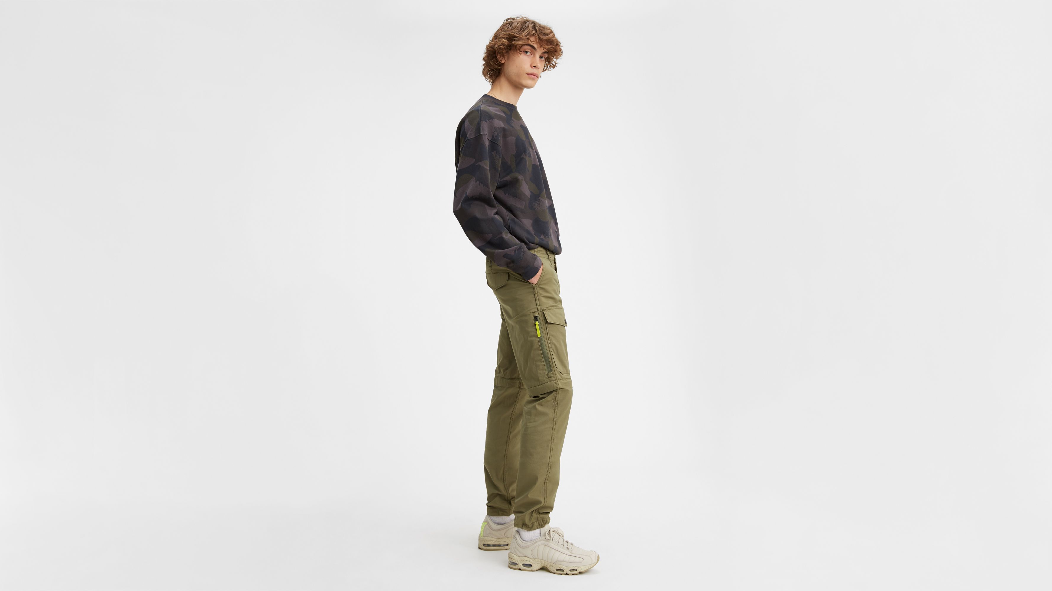 levis slim cargo pants