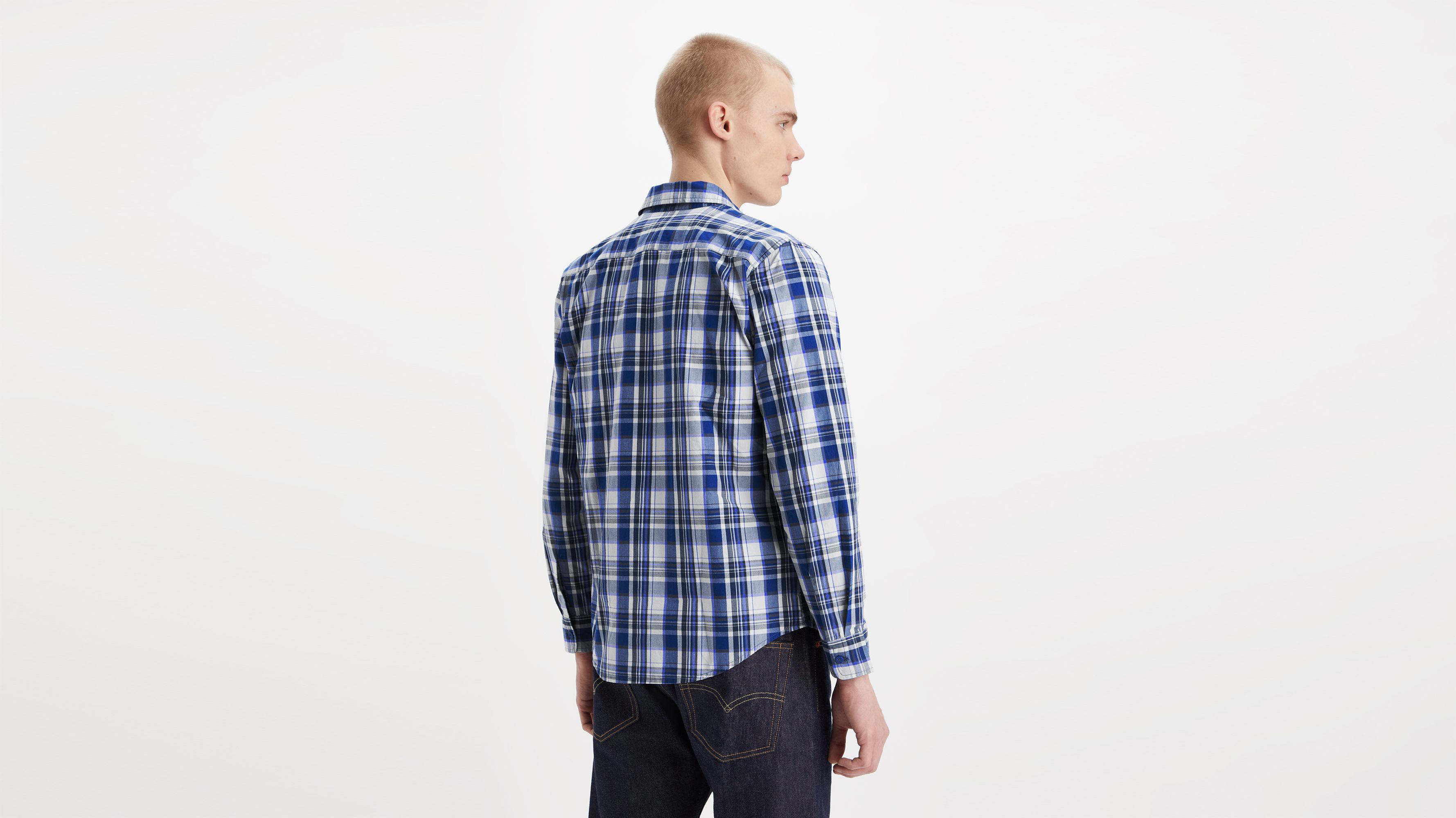 Camisa clásica de corte estándar y un bolsillo 2