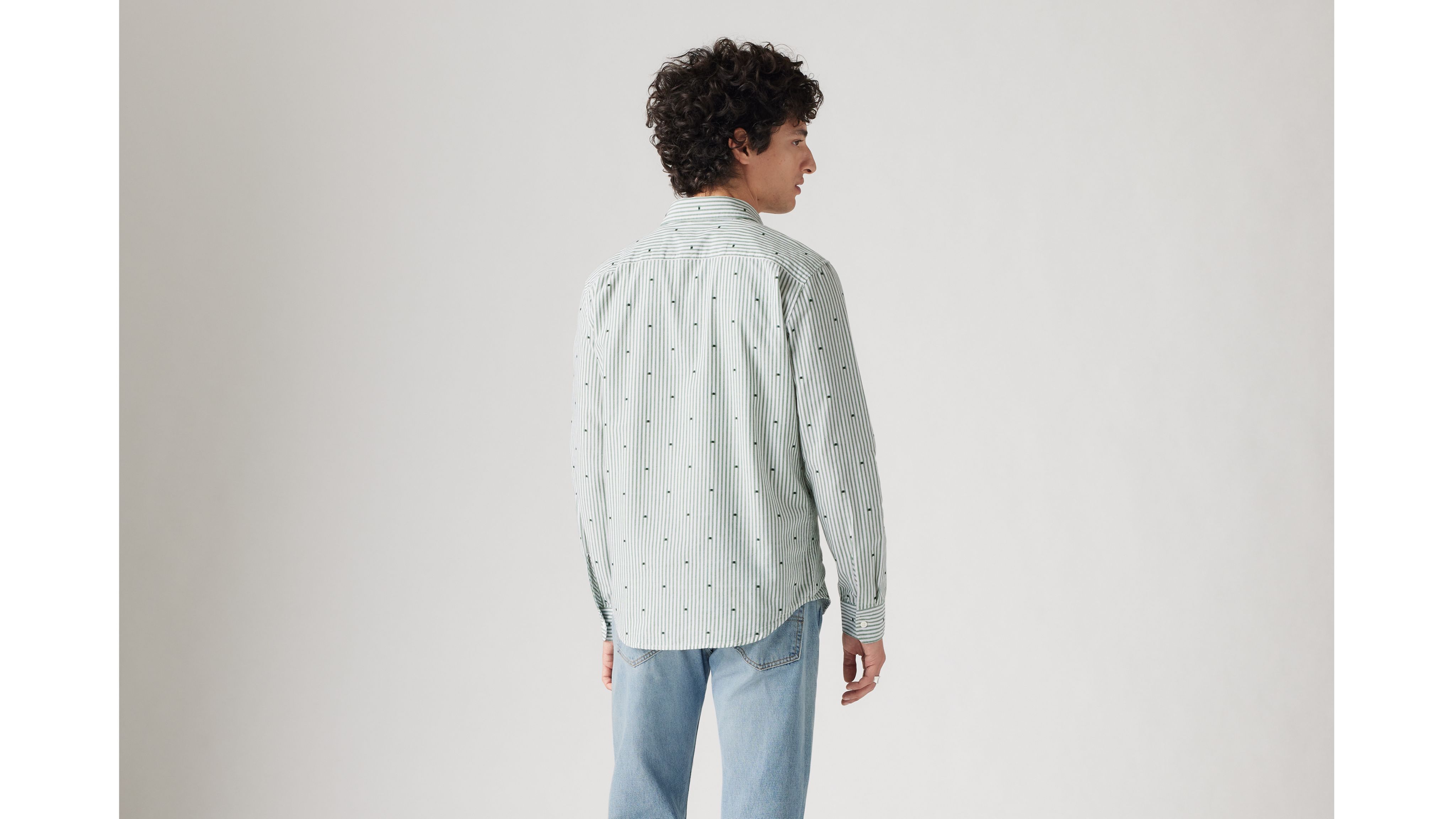 Classic One Pocket Standard Fit Shirt 2