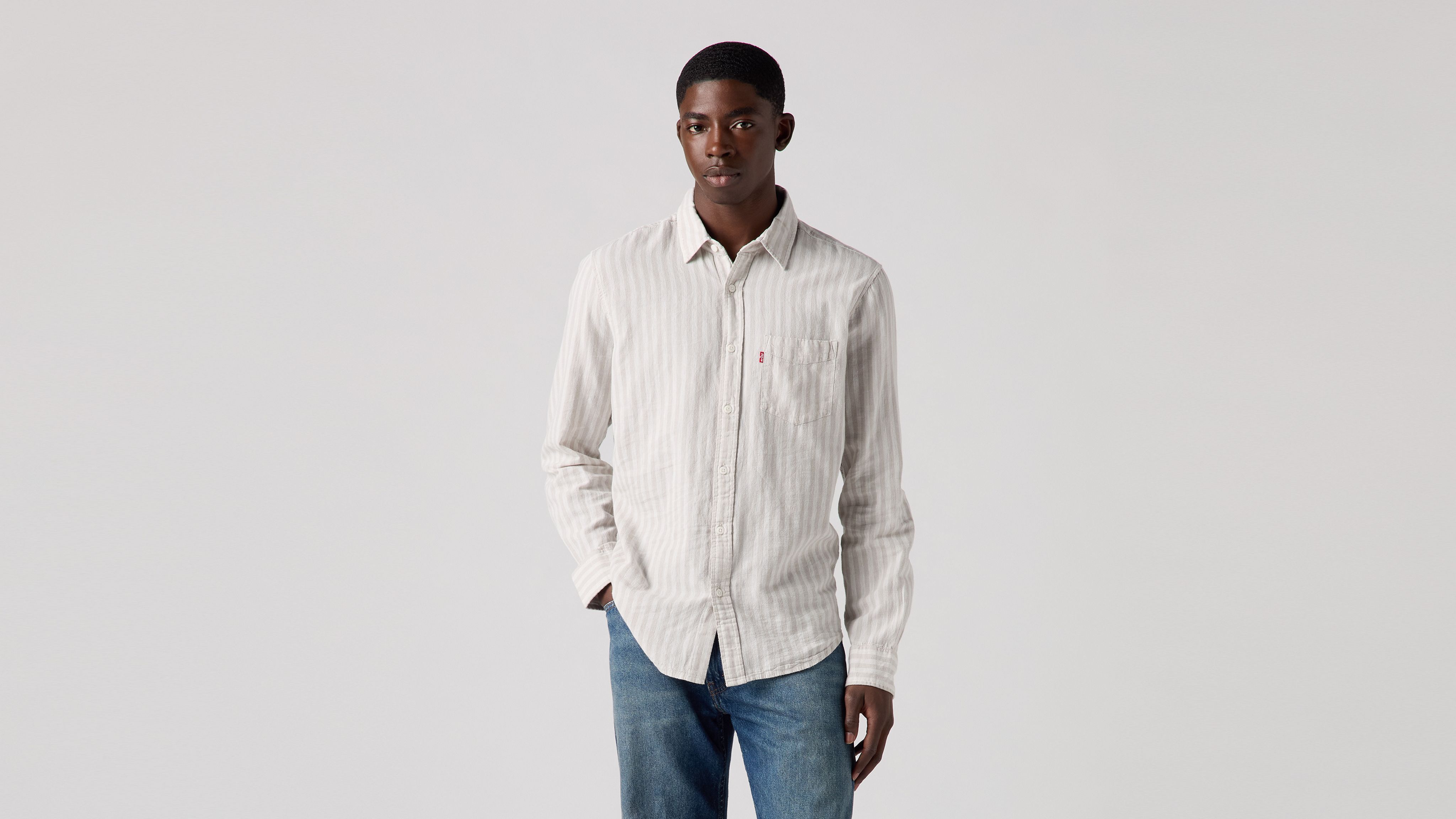 Camisa clásica de fit estándar con un bolsillo 1