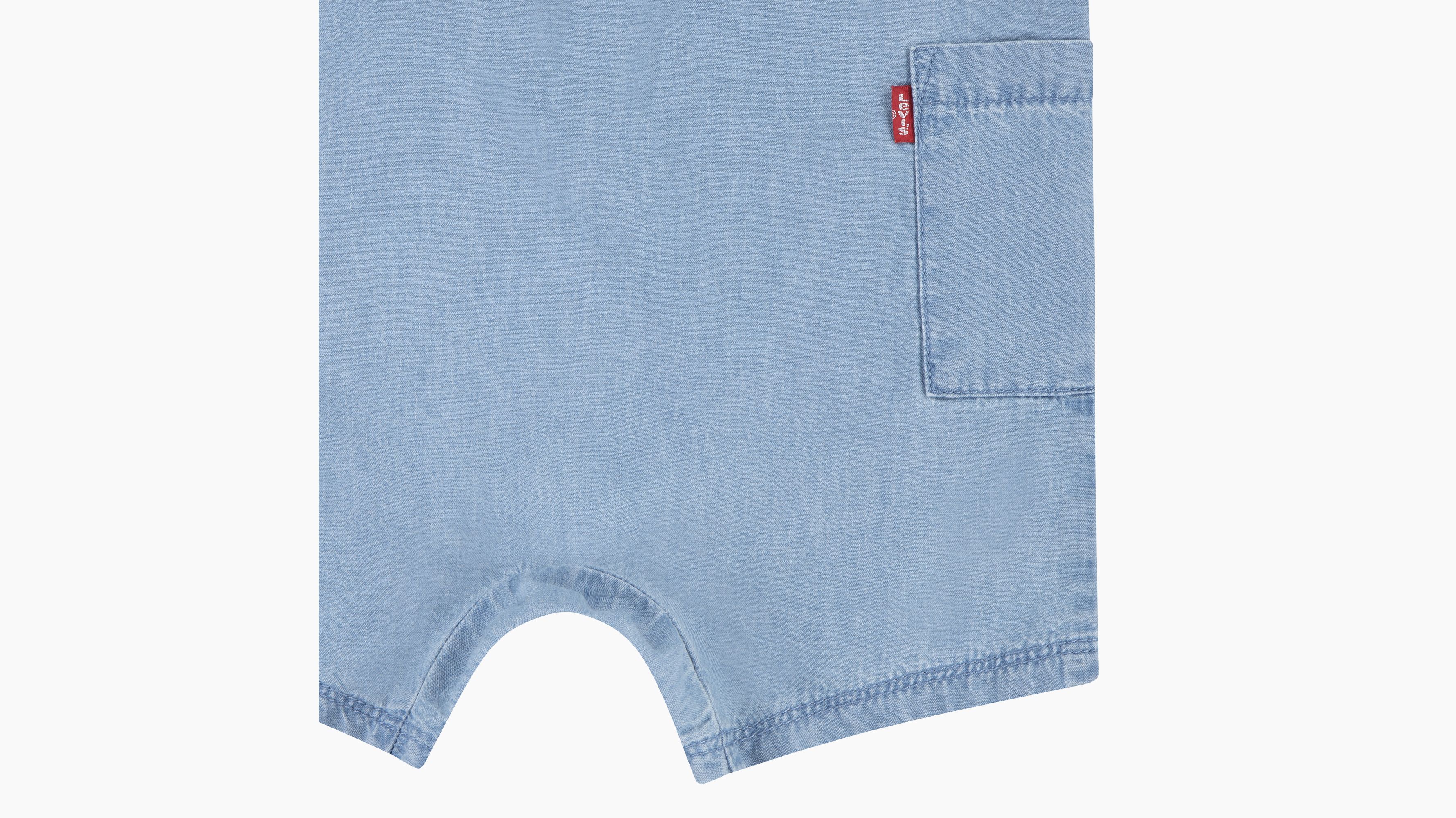 Completo con bucket hat e tutina in denim per bambini 5