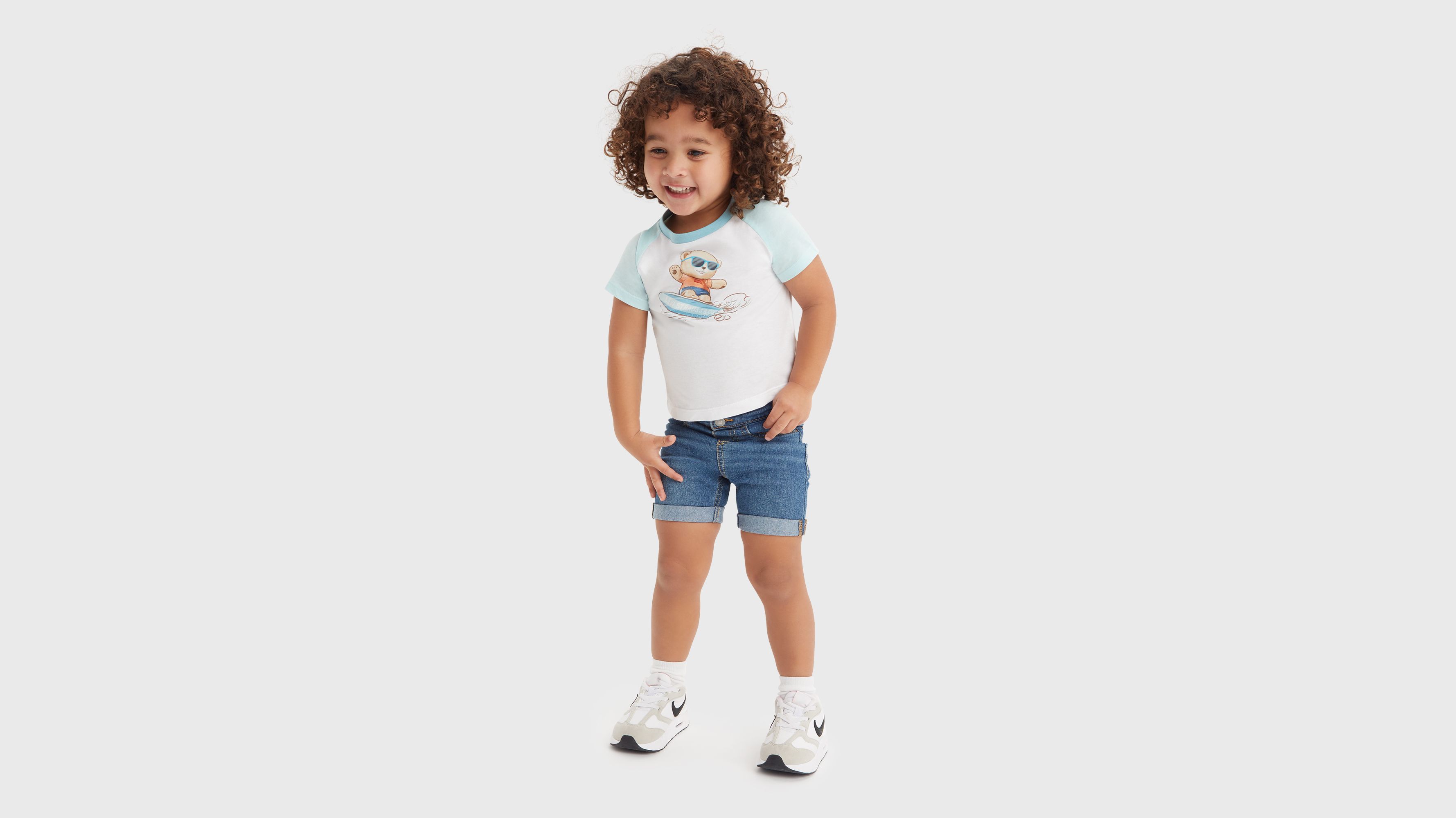 Bébé t-shirt Surfing Bear et short 1