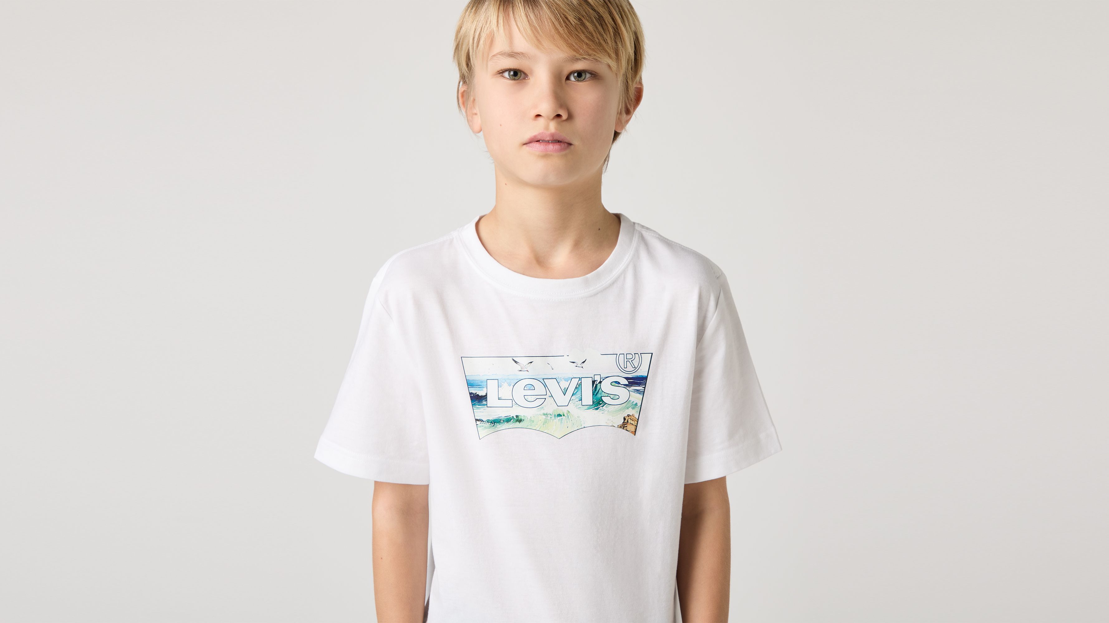 Teenager Crashing Waves Batwing Tee 3