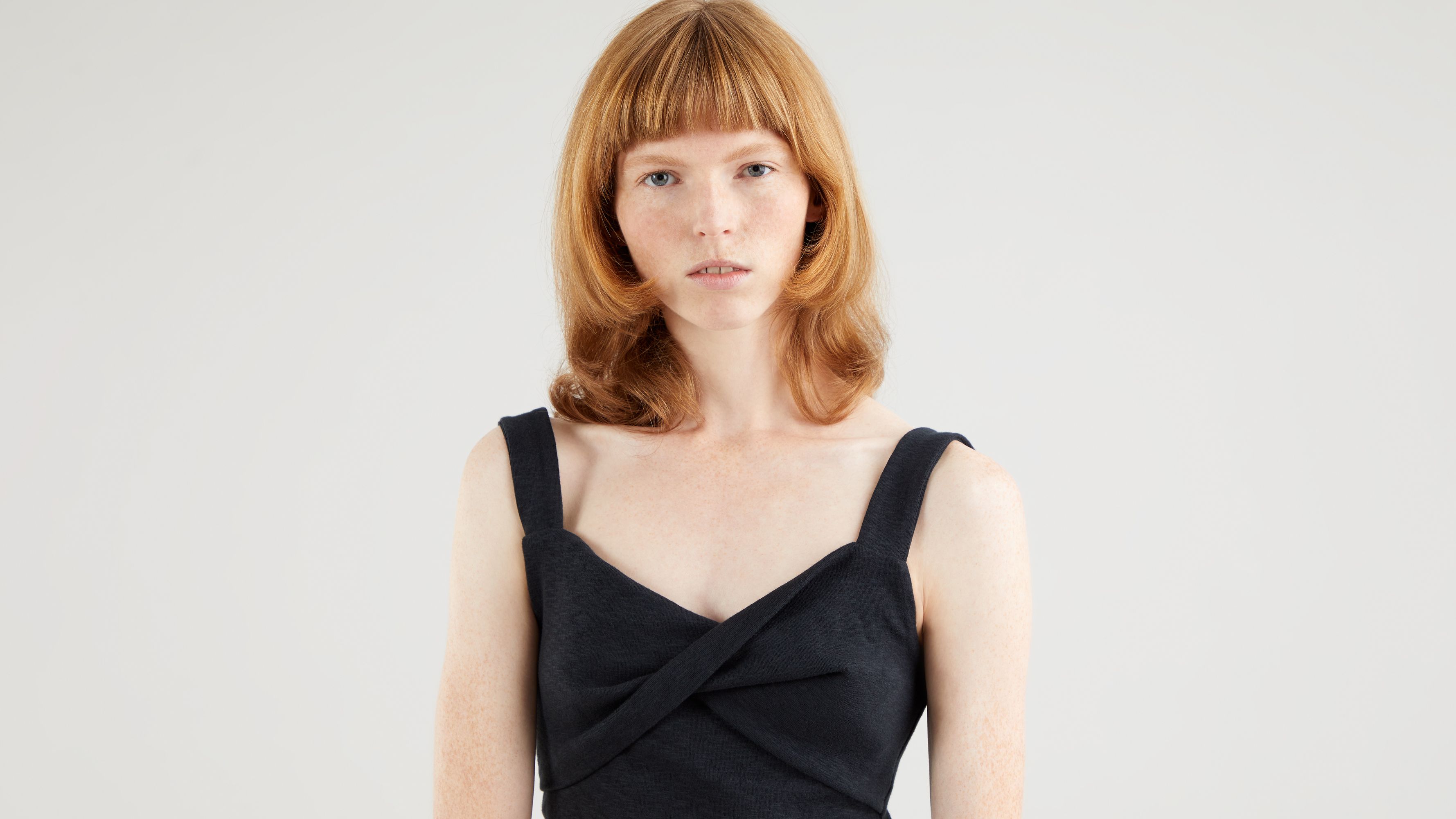 Camiseta de tirantes de canalé de cuello cuadrado 3