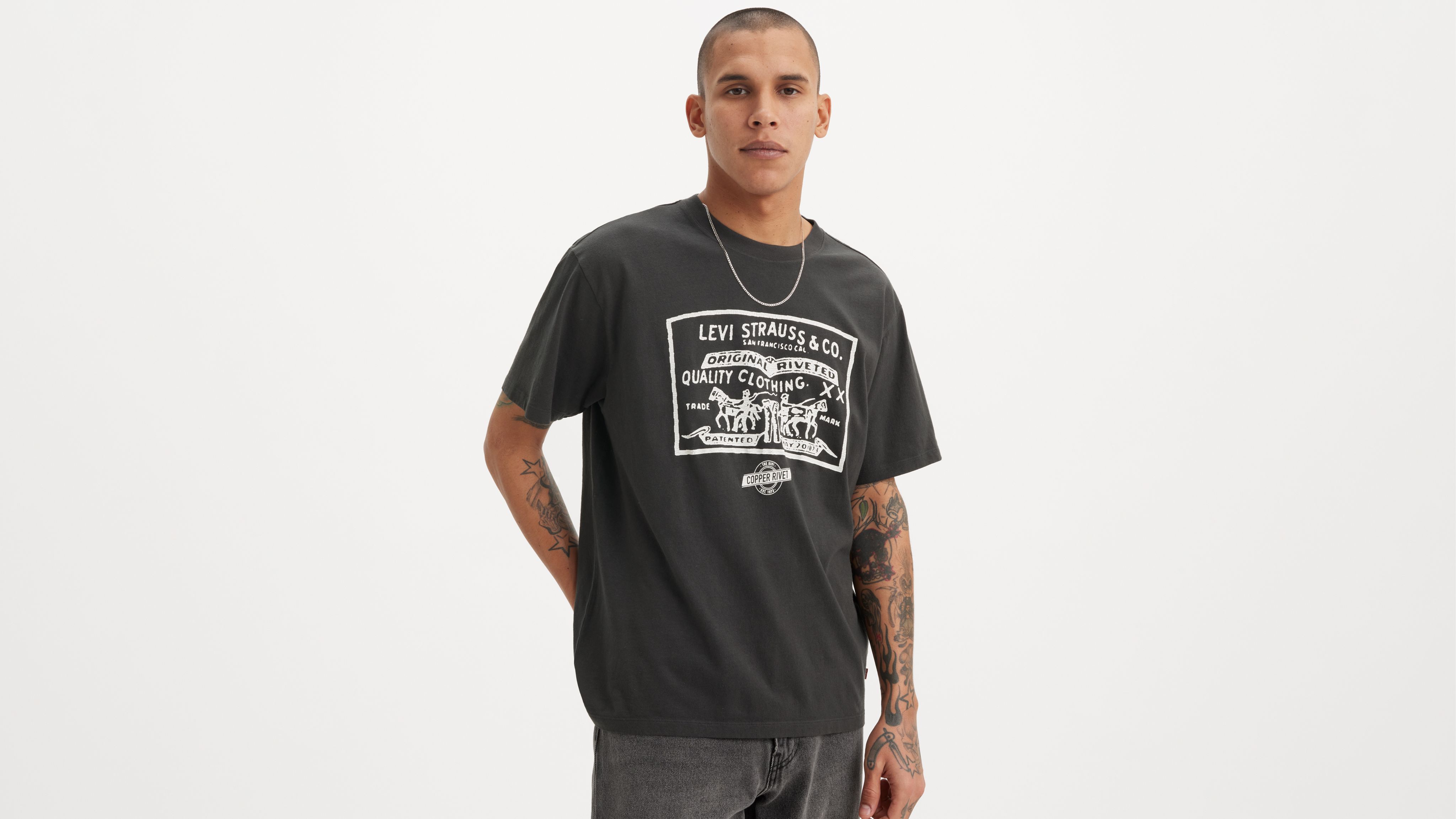 Vintage Fit Graphic T-shirt - Black | Levi's® US