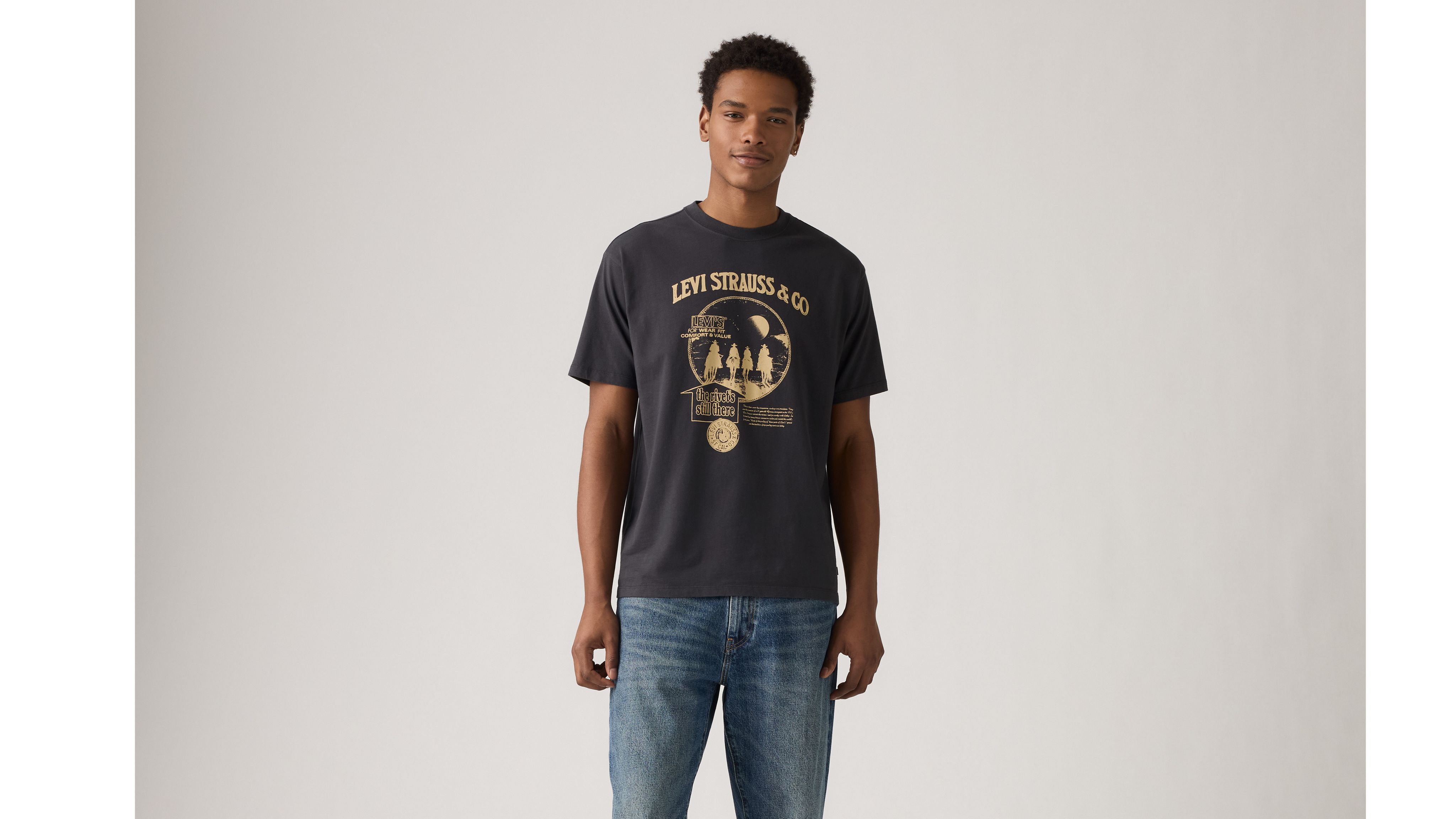 Vintage Fit Graphic T-shirt - Black | Levi's® US