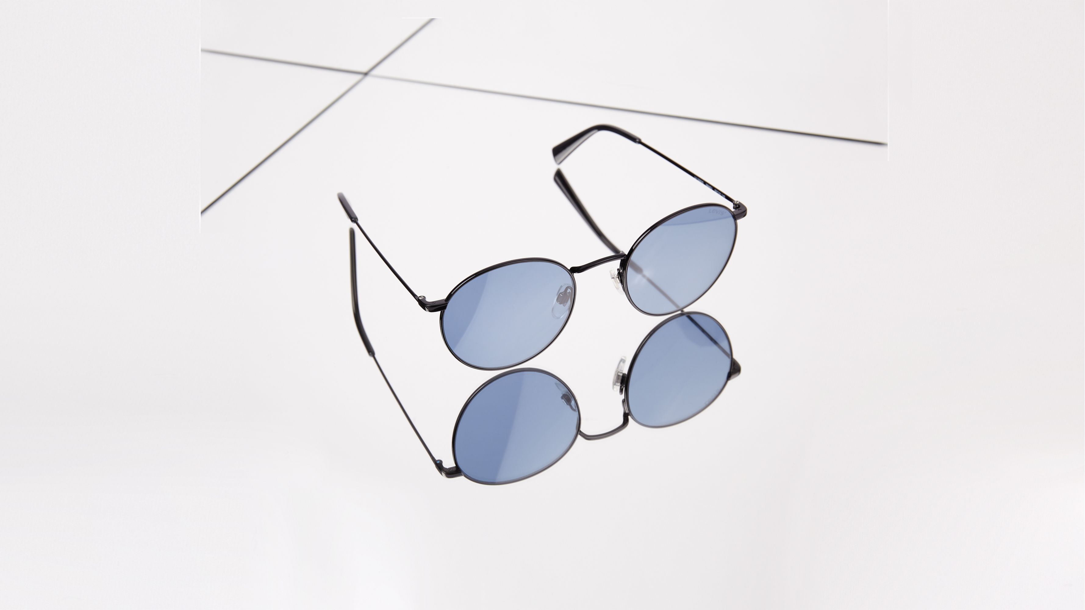 blue round glasses