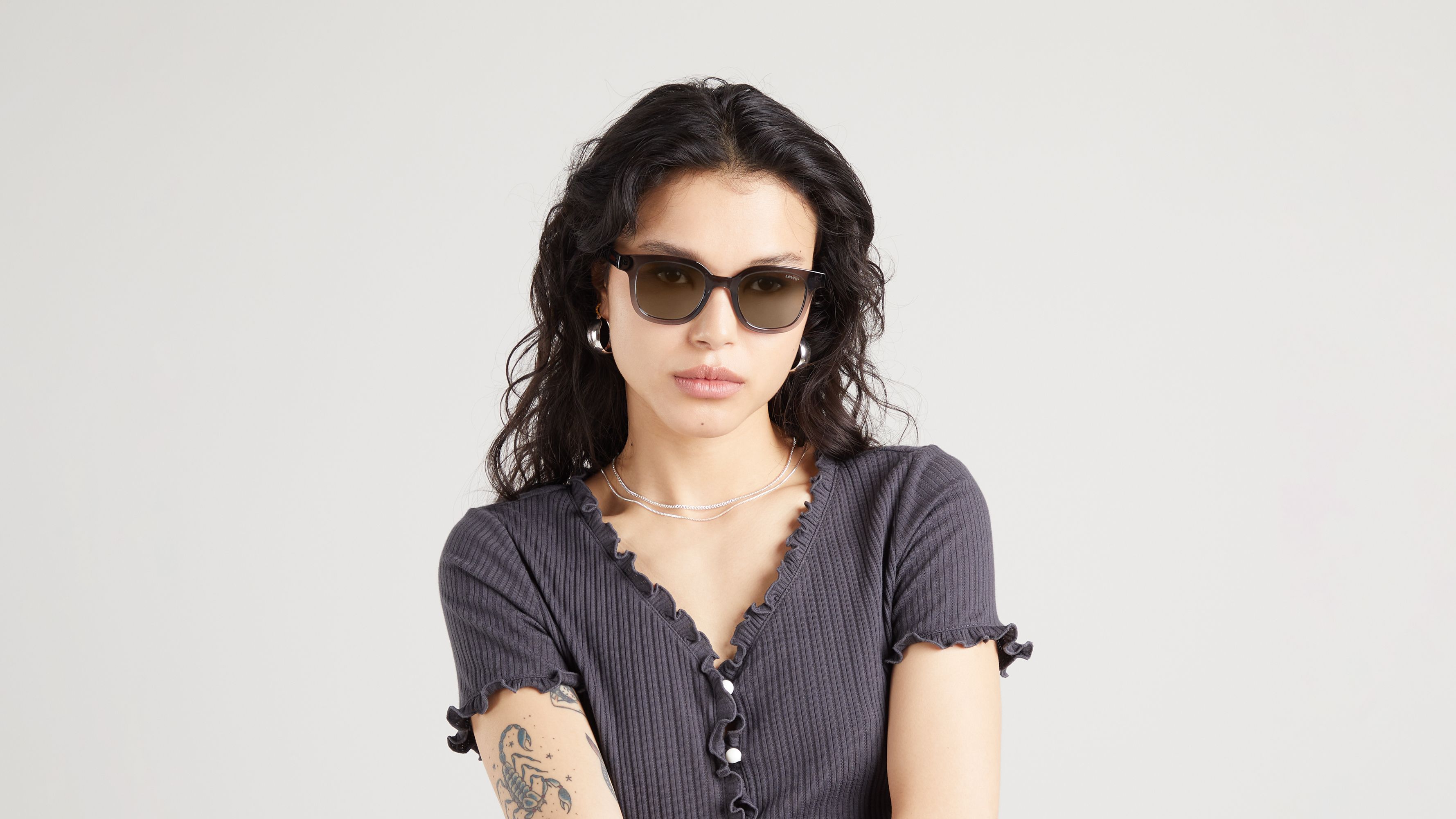 Levi's® Round Sunglasses 5