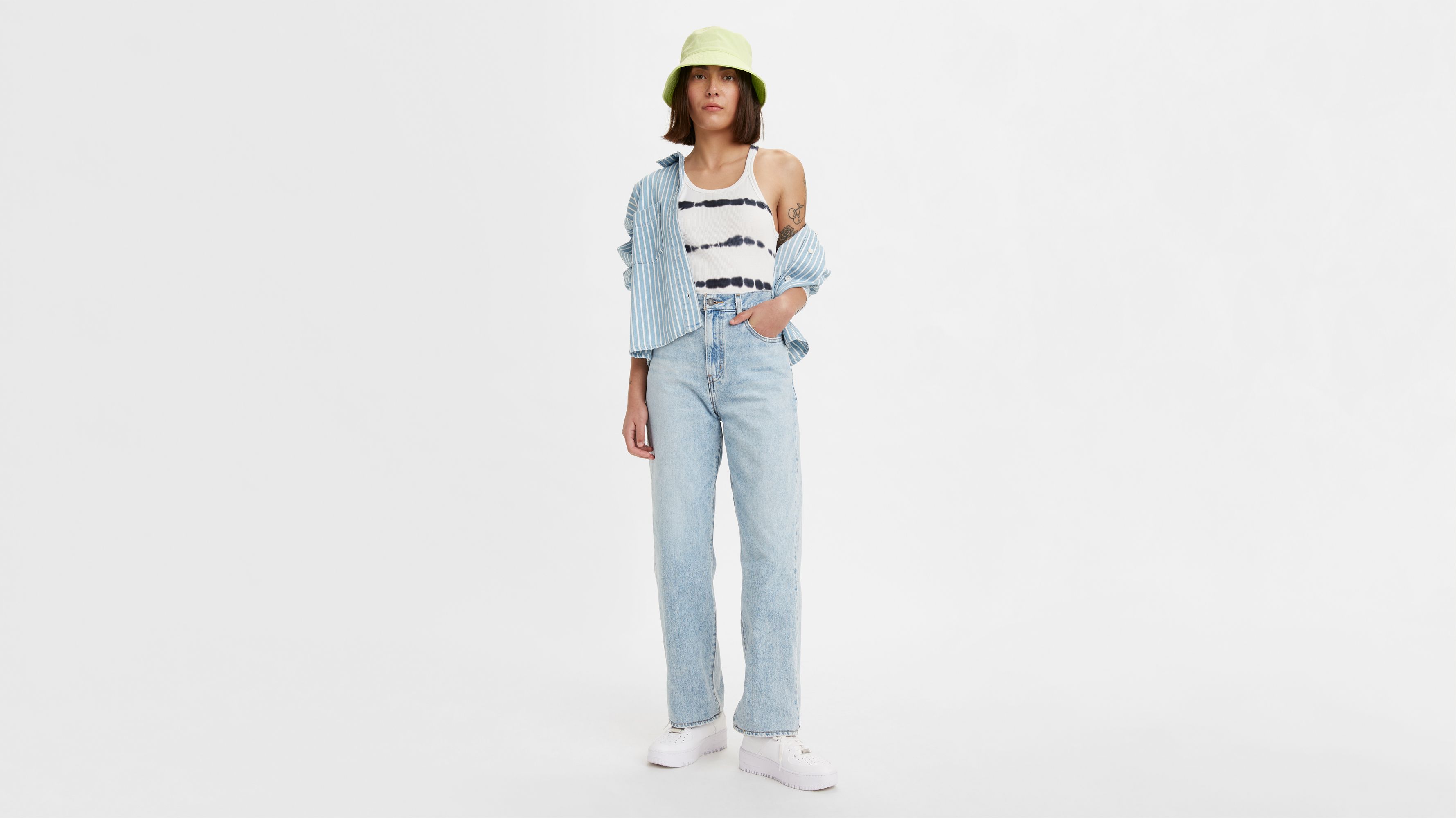 high waisted light wash levis