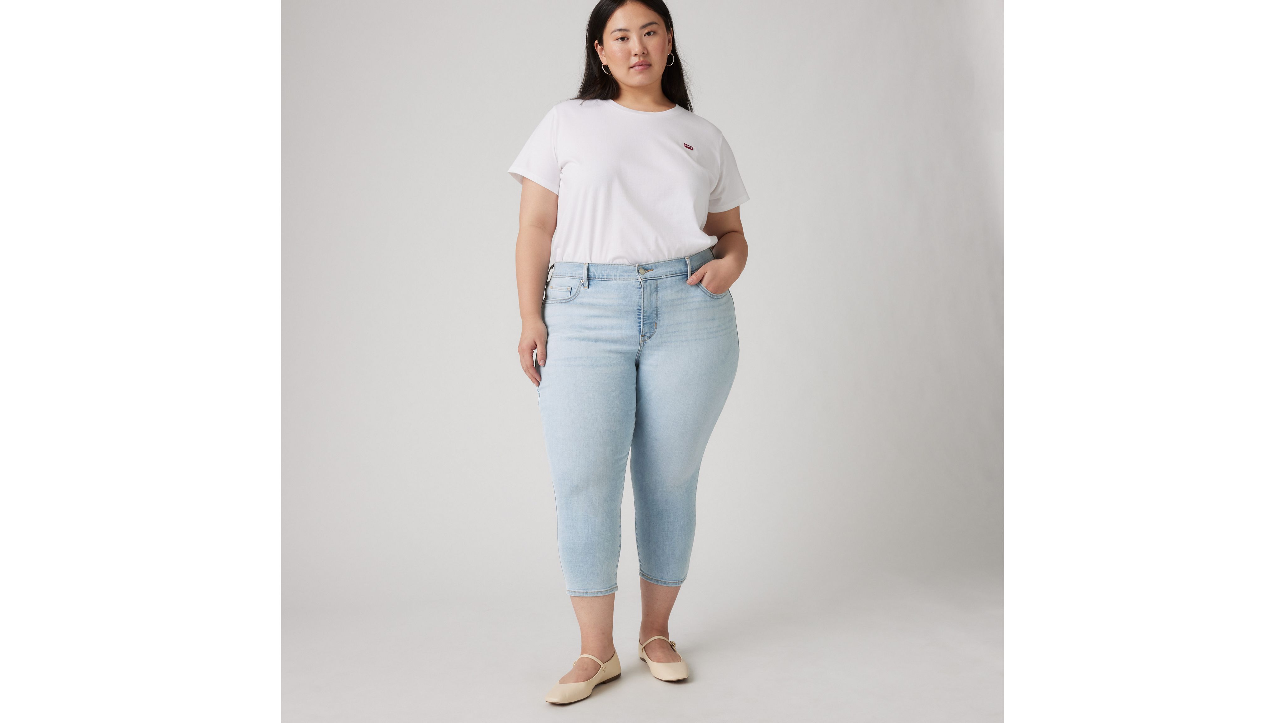 311 Shaping Skinny Capri  (Plus Size)