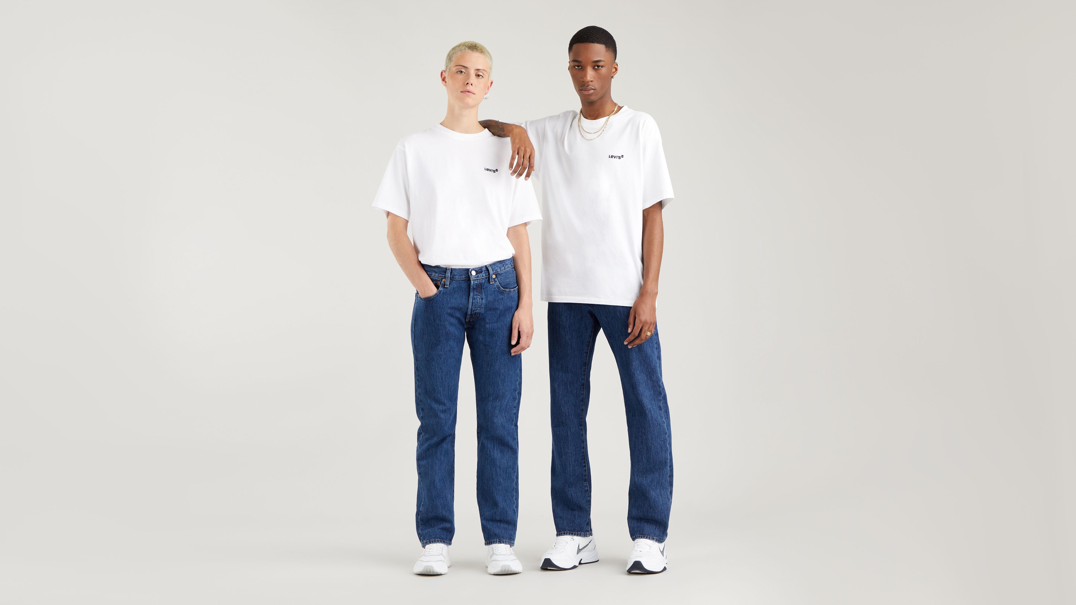 Levis plain white clearance t shirt