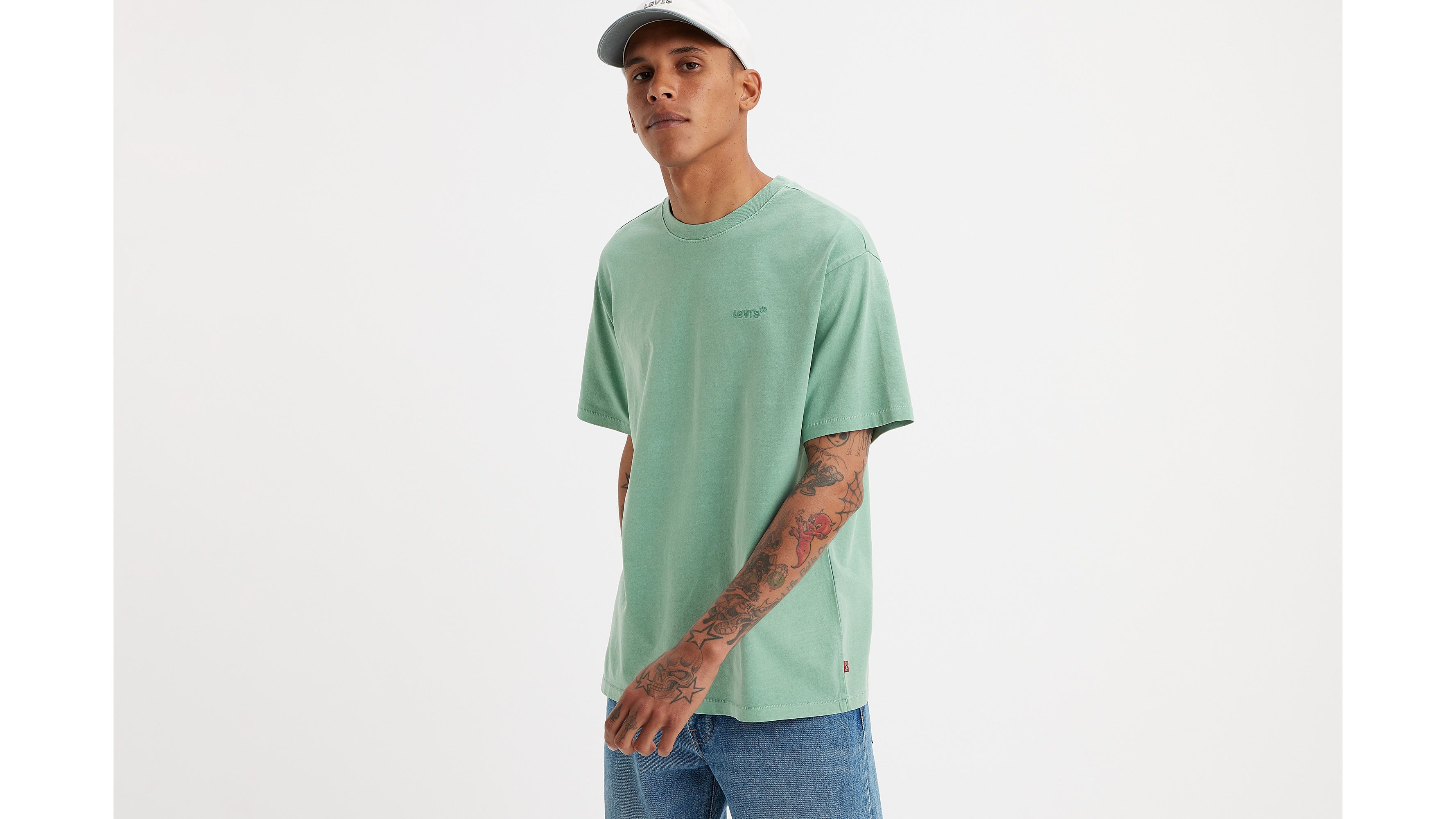 Men s T Shirts Men s Striped Graphic T Shirts Levi s UK