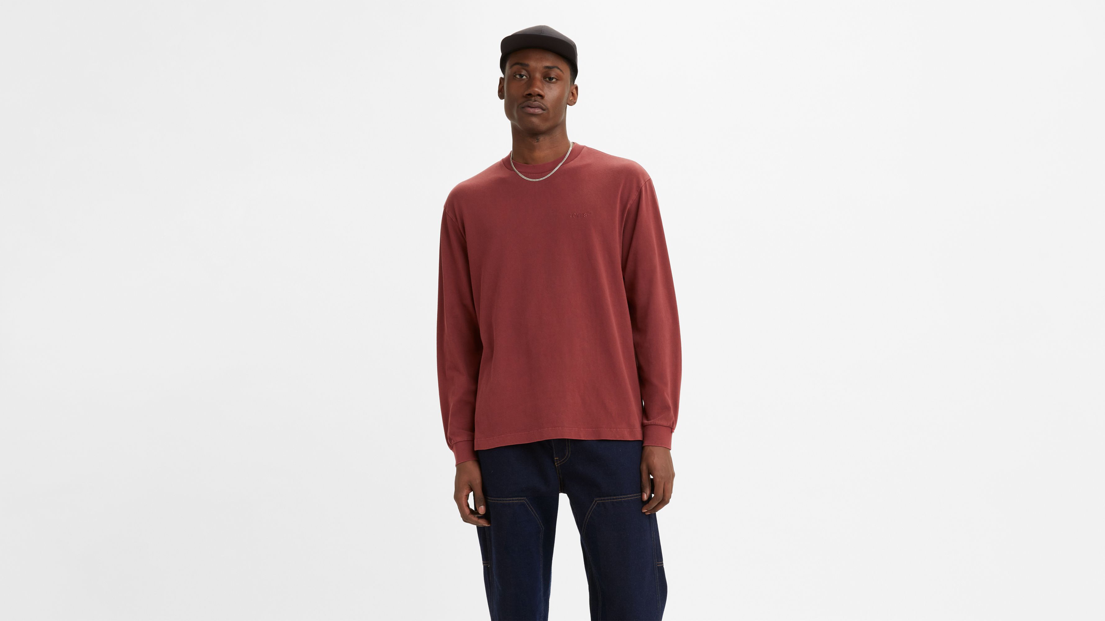 Levi's burgundy t store shirt