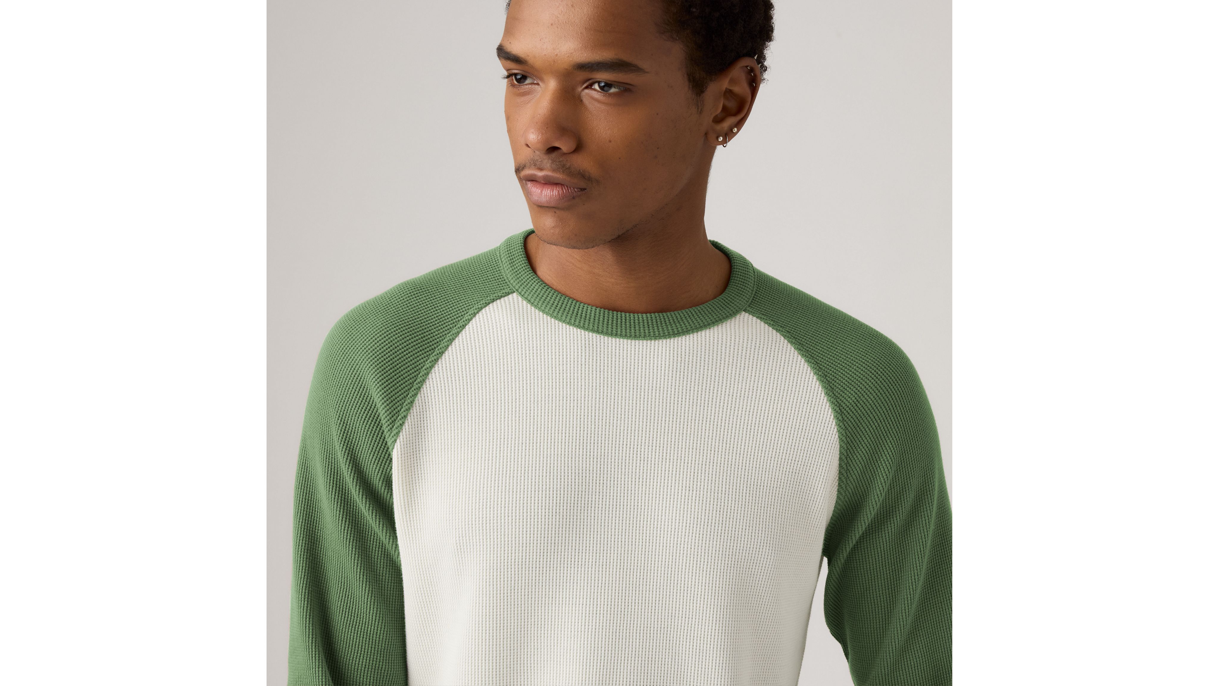Levi's Thermal Raglan Crewneck T-shirt In Green