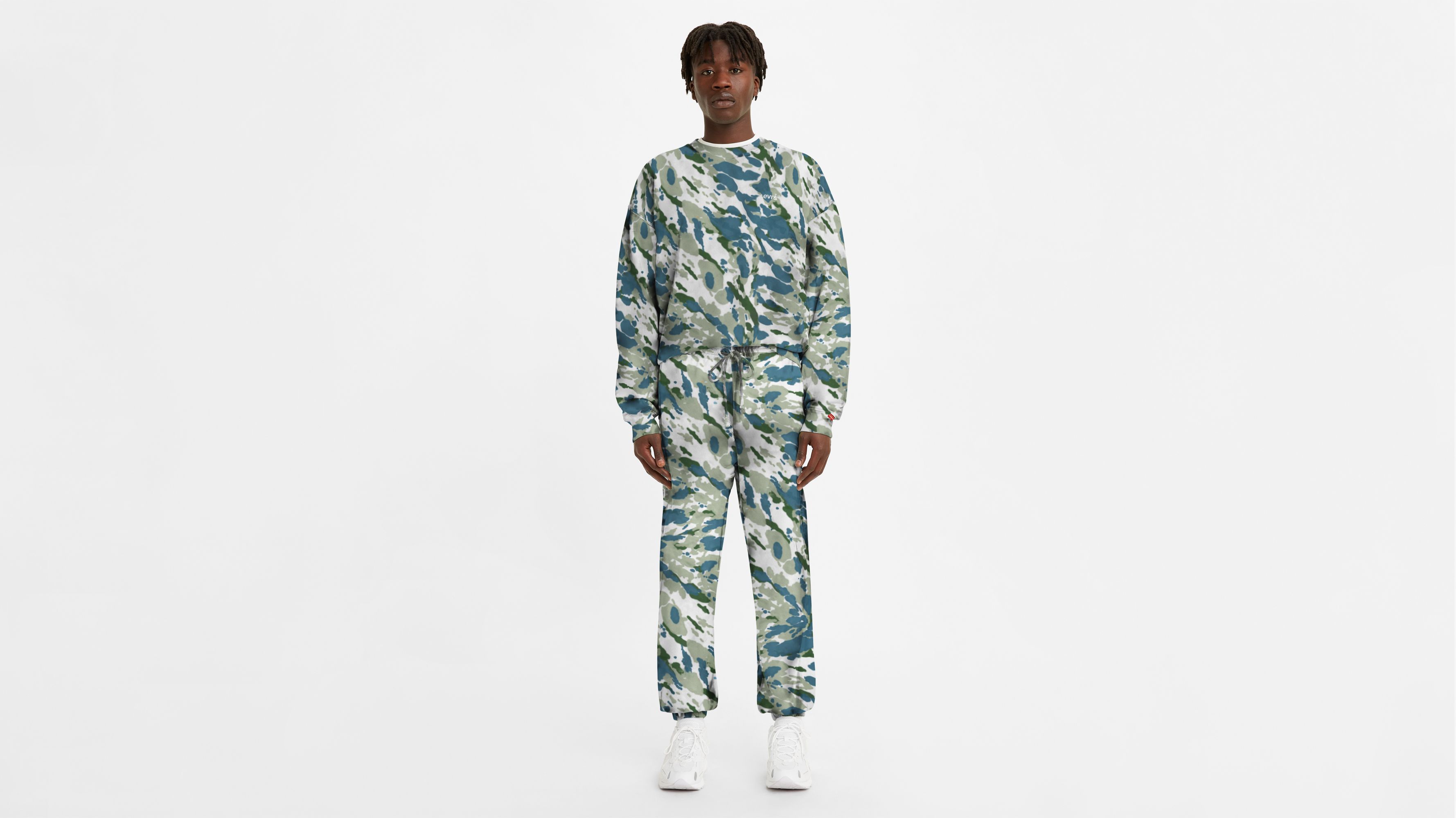 Red Tab™ Sweatpants 2