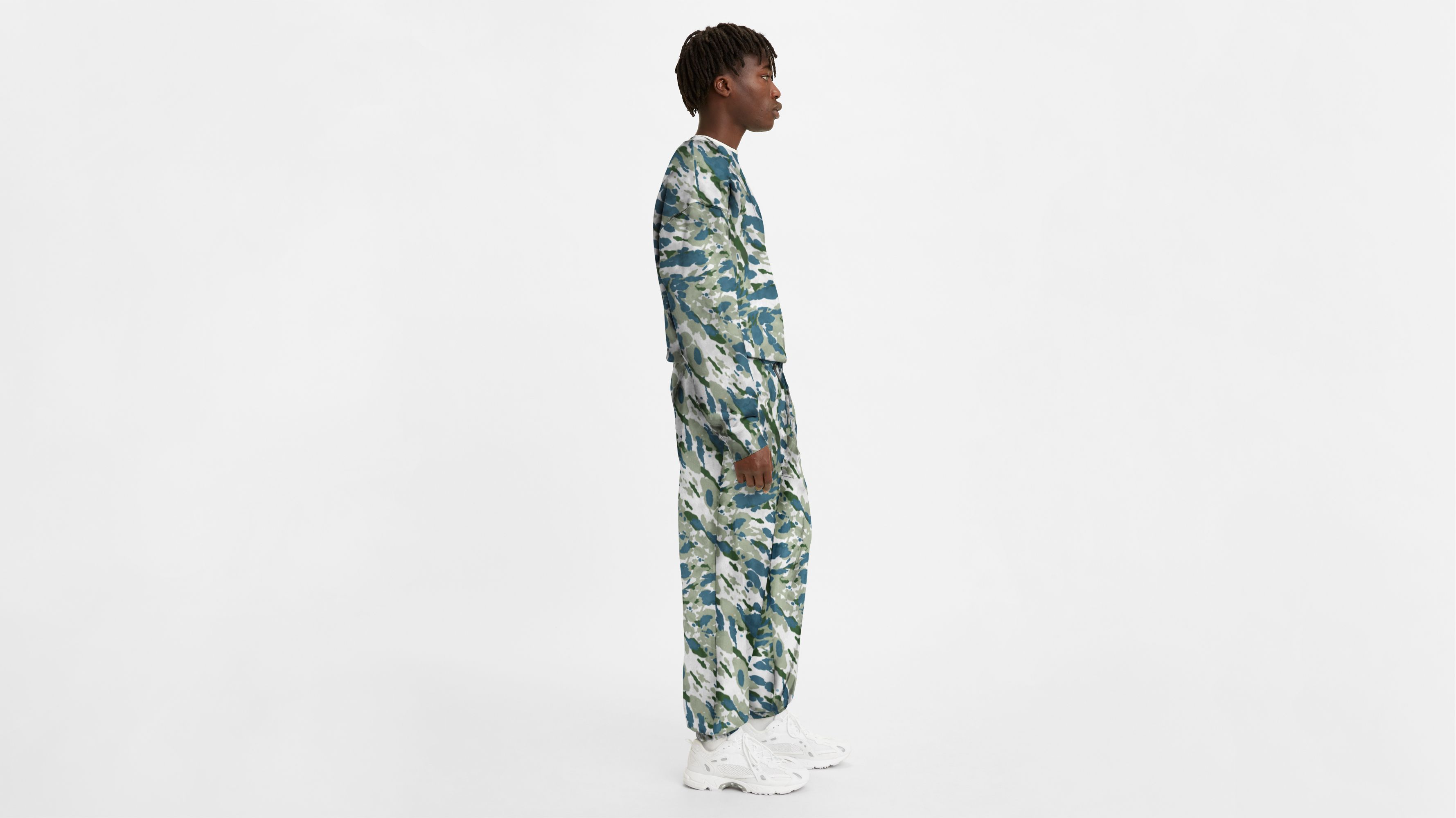 Red Tab™ Sweatpants 3