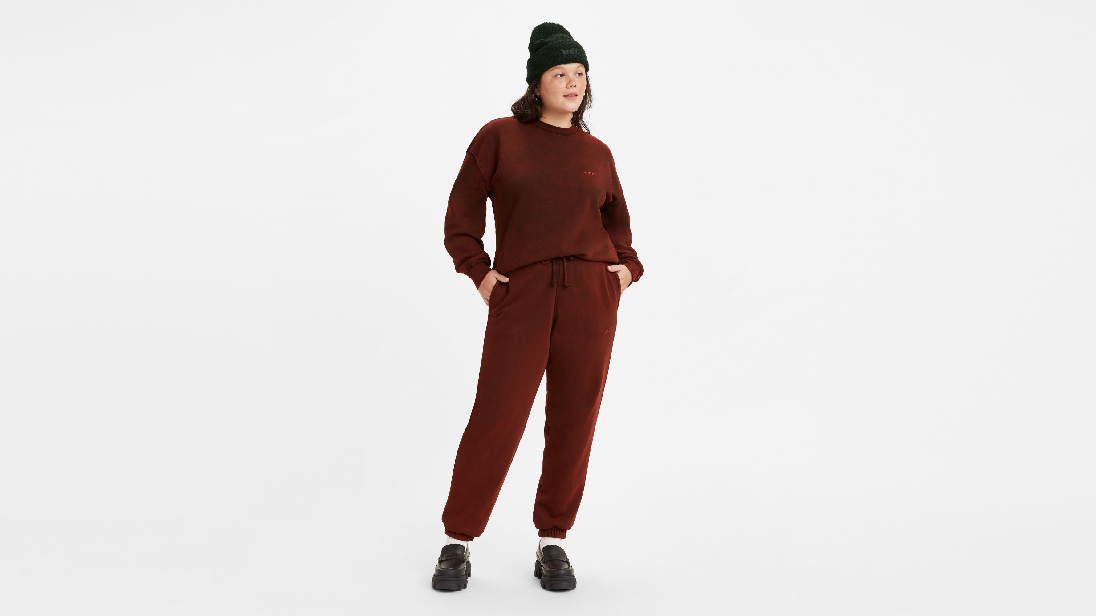 Red Tab™ Sweatpants 2